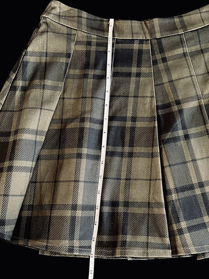 Weworewhat Women's Skirt Size M Green Plaid
