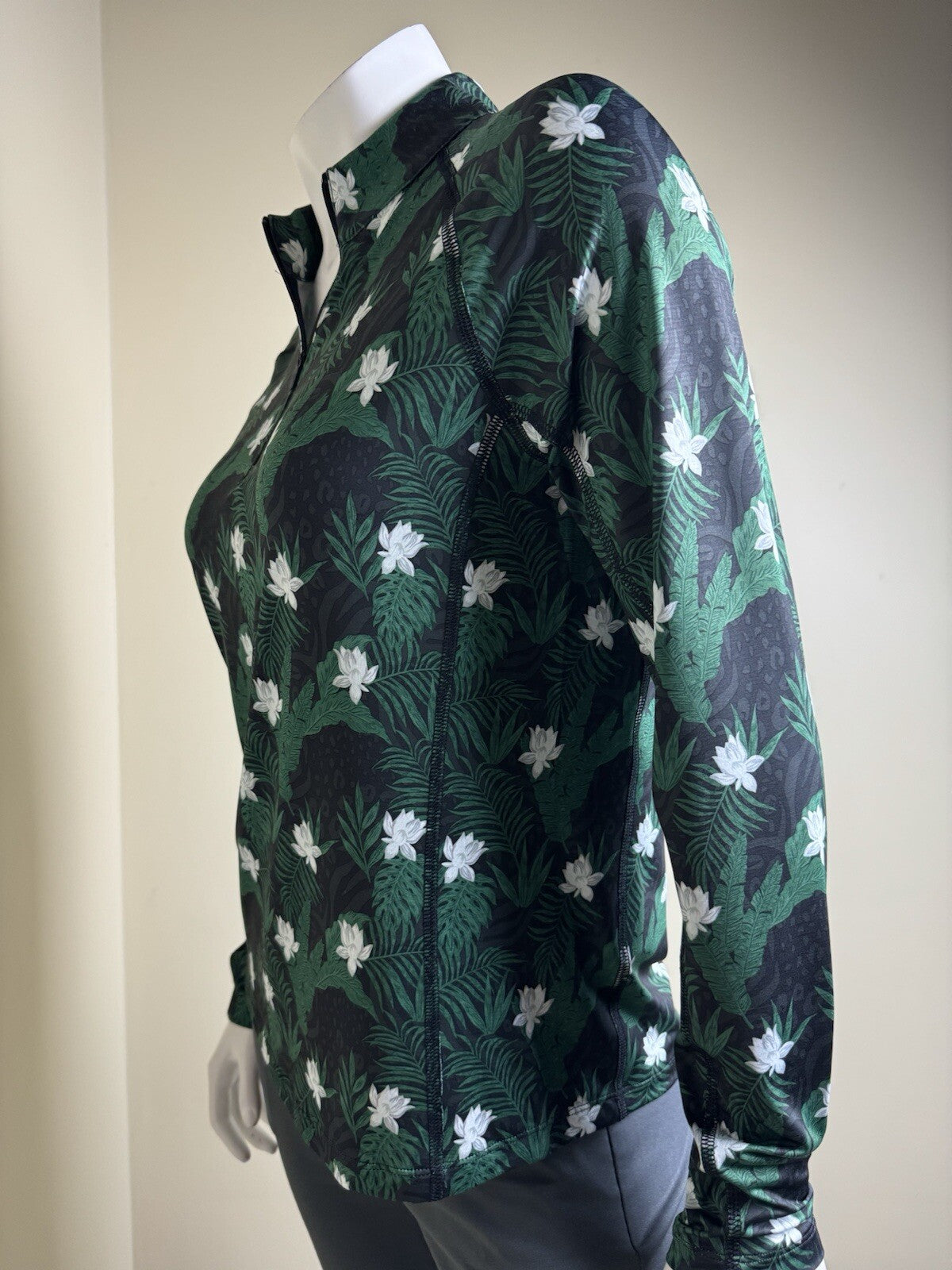 Puma Women's Golf Sweatshirt Size S.   (B.110/5)