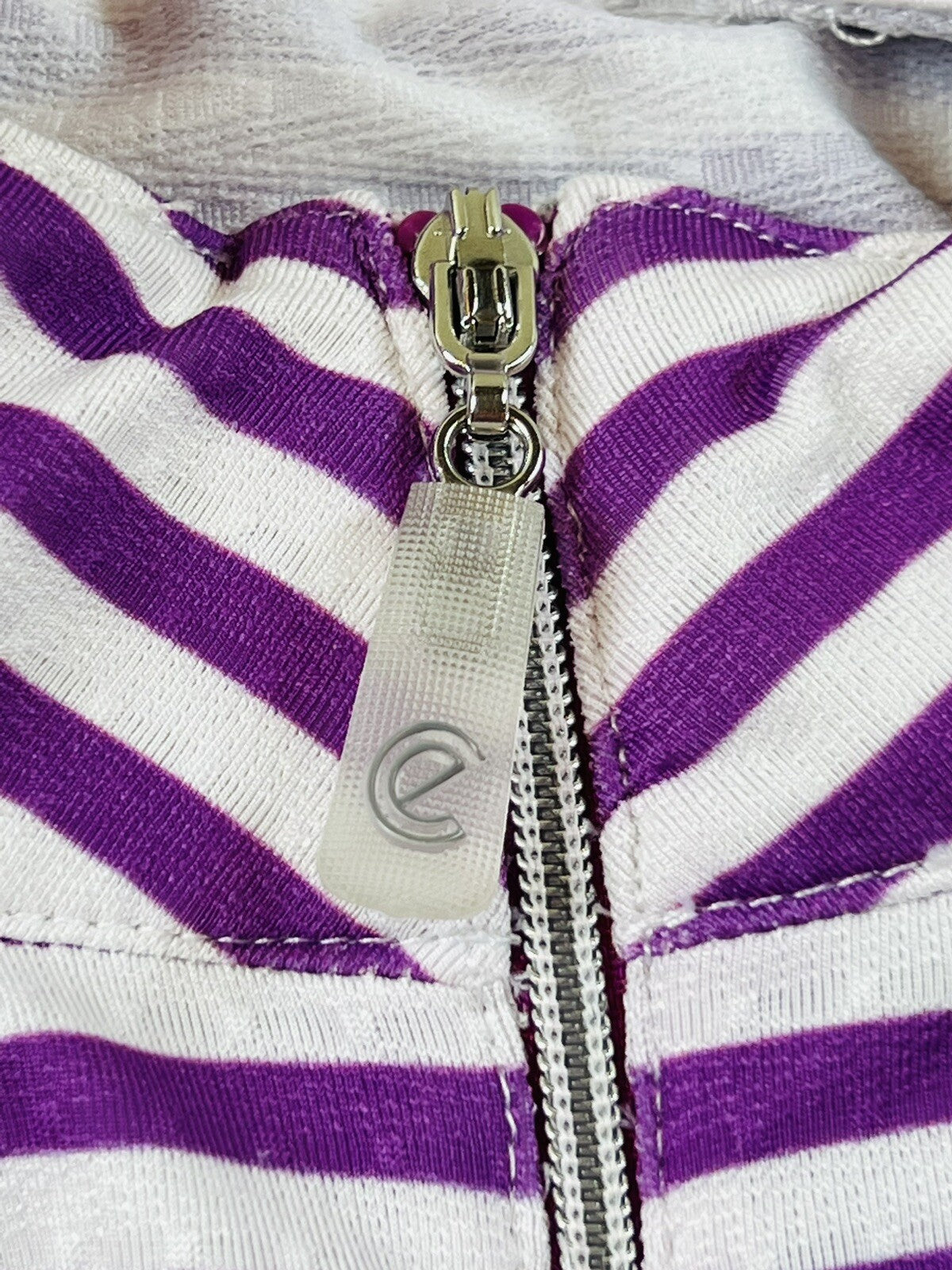 Bette & Court Women’s Golf Sweatshirt Sz M Purple White Stripes Long Sleeve