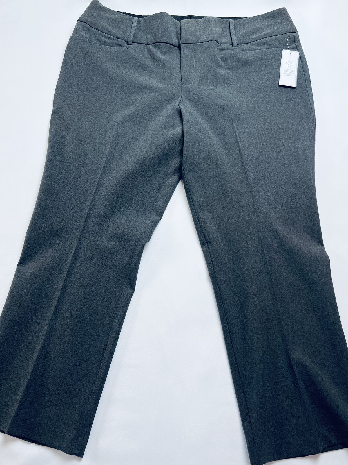 Madison Grey Women’s Capris Pants Size 8P.  (B.027)