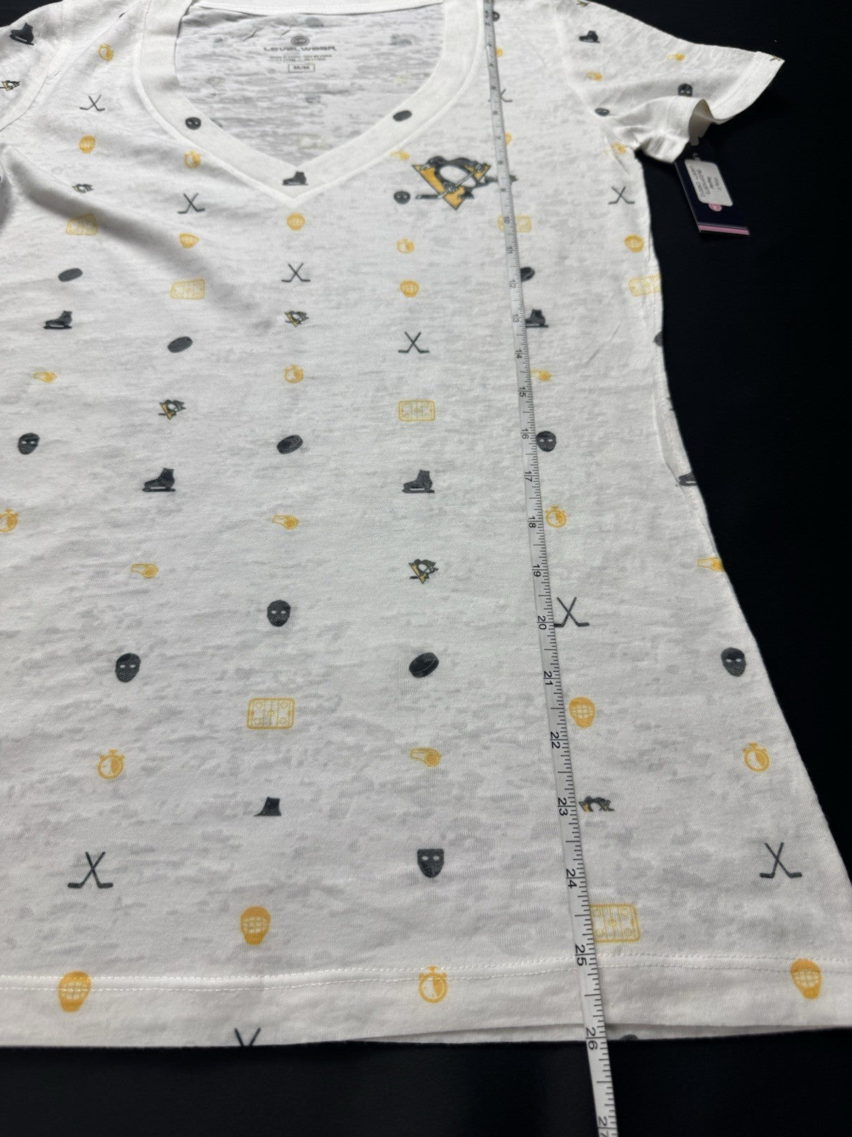 LeverWear Women's Golf shirt Hockey Print Sz M   (B.160)