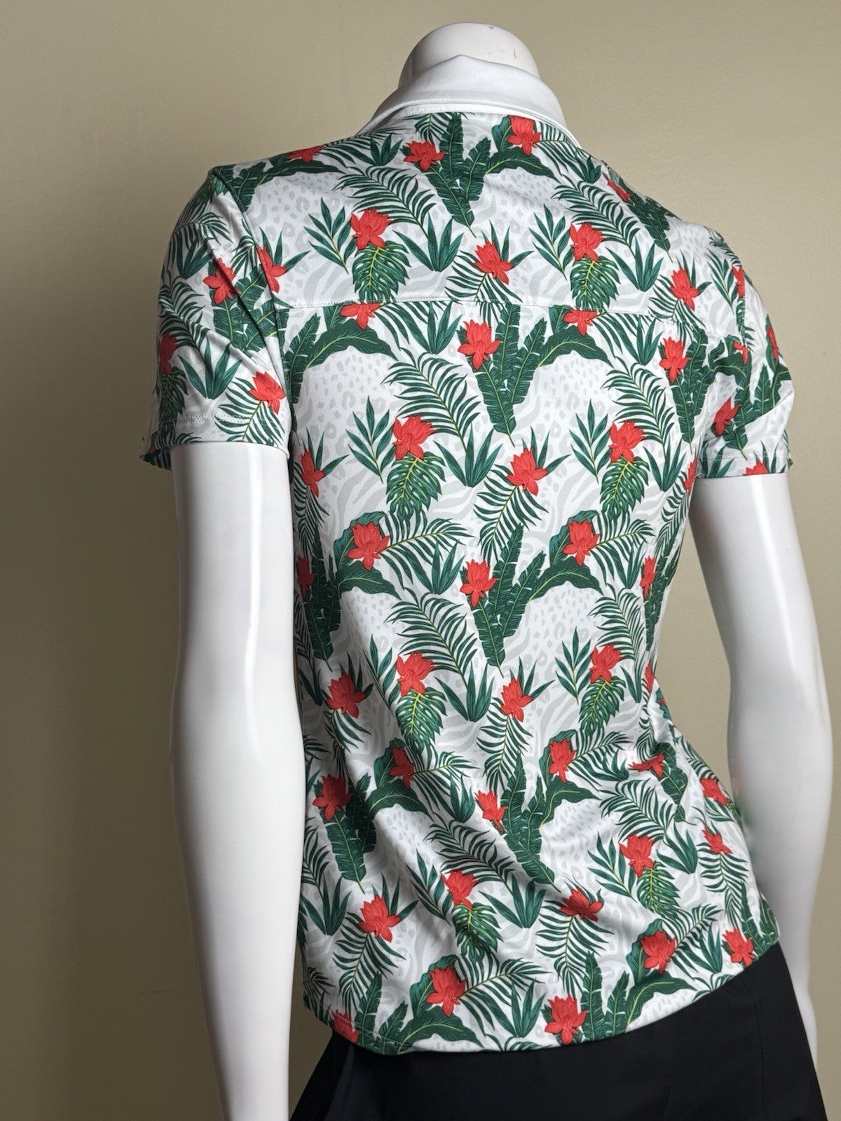 Puma Women’s Golf Shirt Sz S.   (B.184/4)
