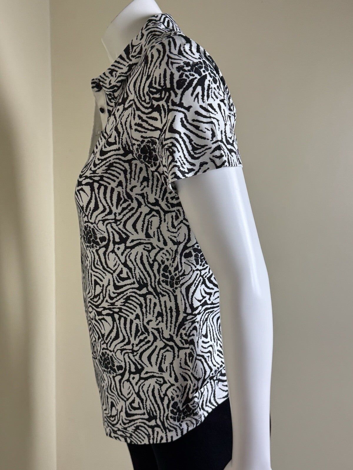 Puma Women’s Golf Shirt Sz S.   (B.117/6)