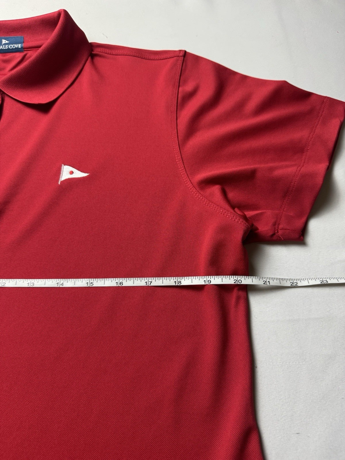 ADMIRALS COVE Women’s Golf Red shirt Sz L.  (B.153)