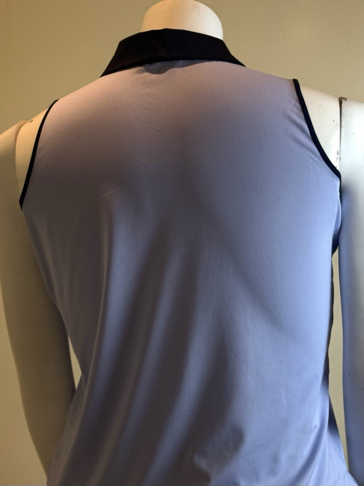 BELYN KEY Women’s Golf Shirt Sz L.    (B.167)