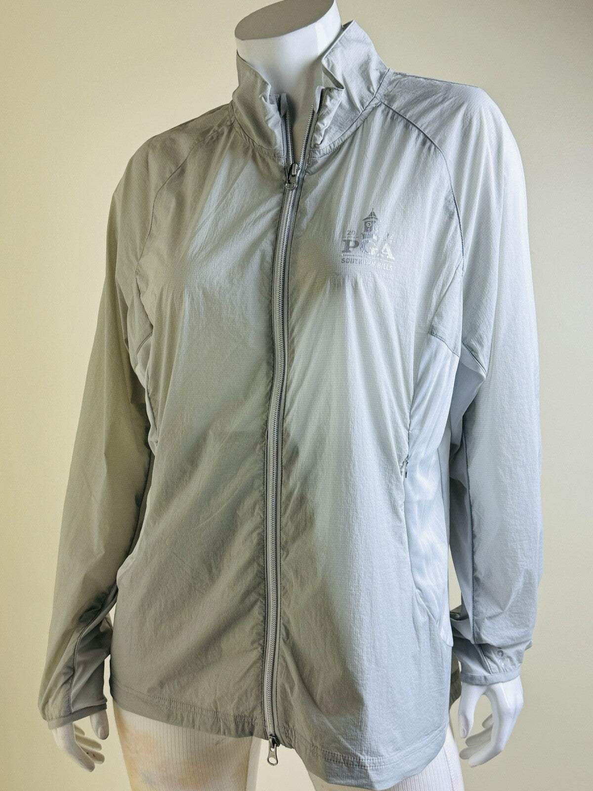 SUNICE Women's AVA Packable Windwear Jacket Gray Sz L.    (B.110)