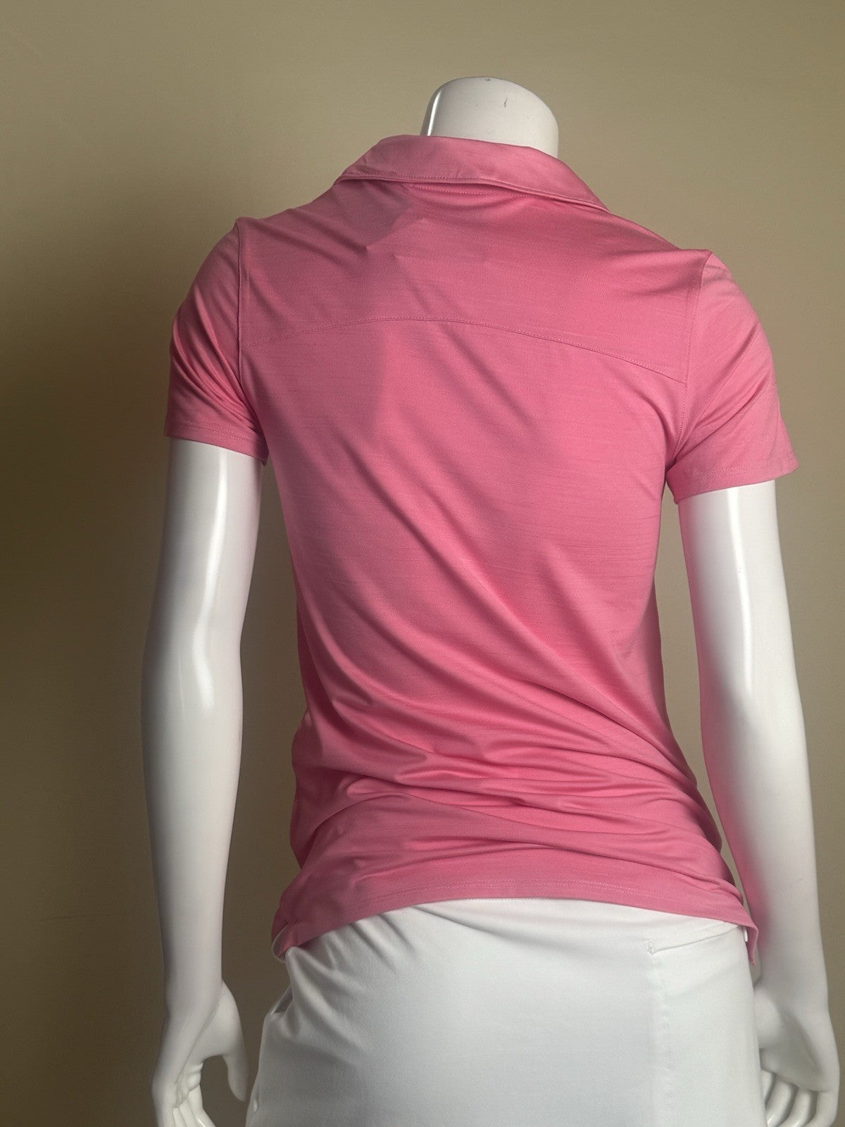 Puma Women’s Golf Shirt Sz S.   (B.185)
