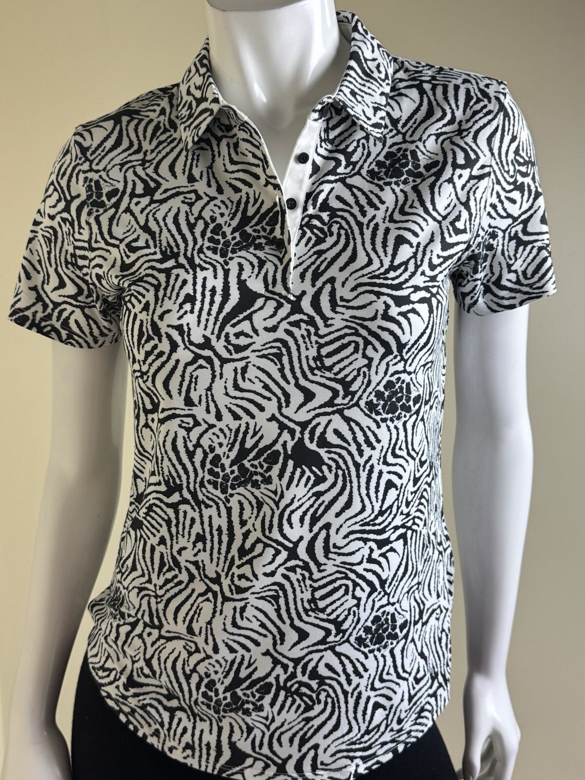 Puma Women’s Golf Shirt Sz S.   (B.117/6)