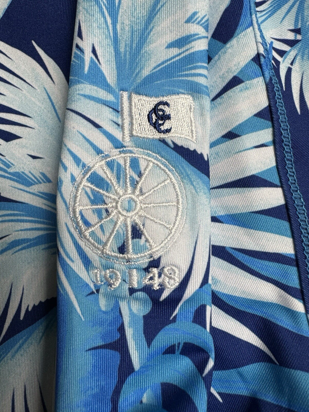 Scales Women’s Golf Sweatshirt Sz M    (B.109)