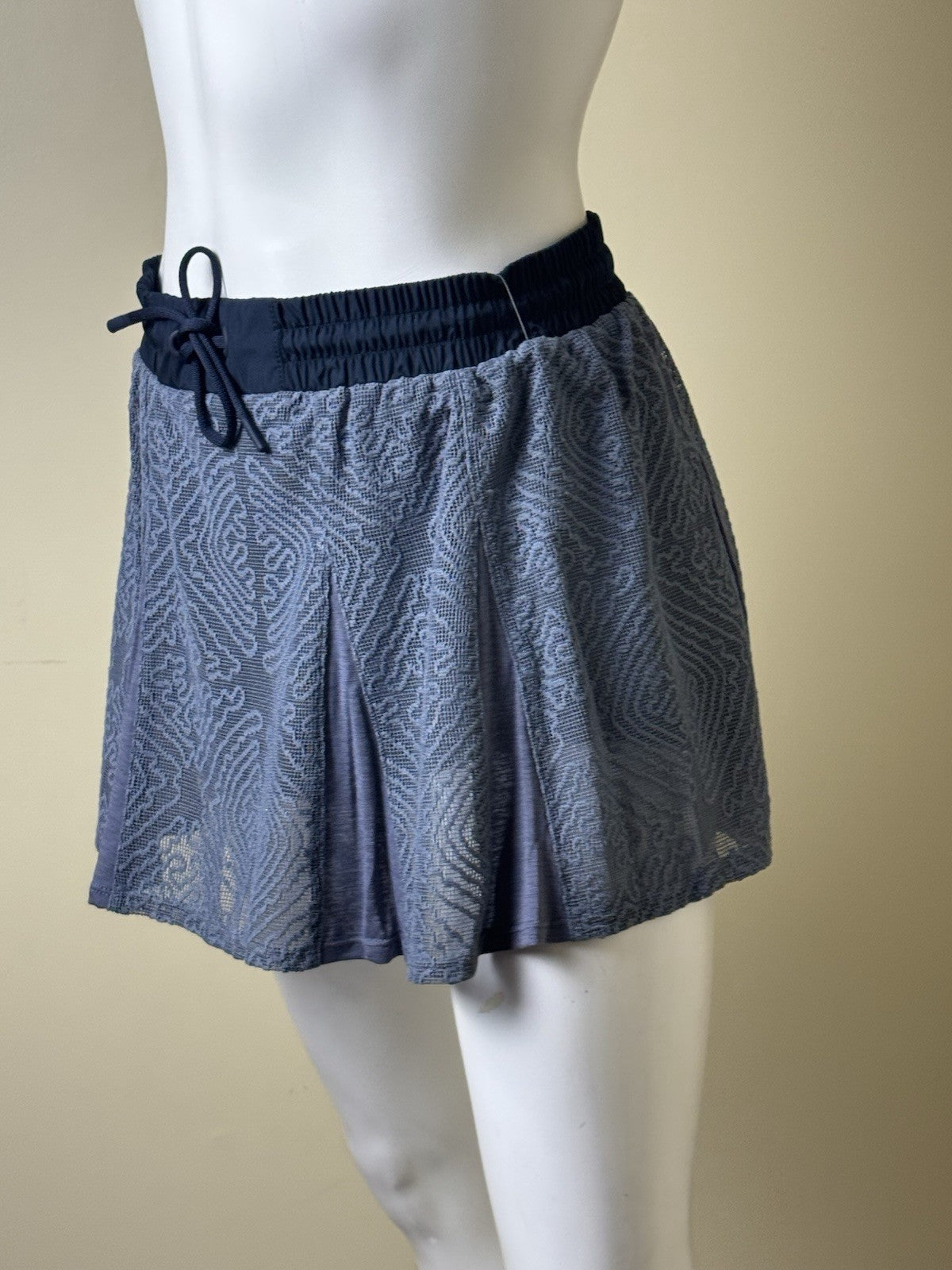 $98 Free People Women’s Skort Skirt Mini Lace Size M. (B.164)
