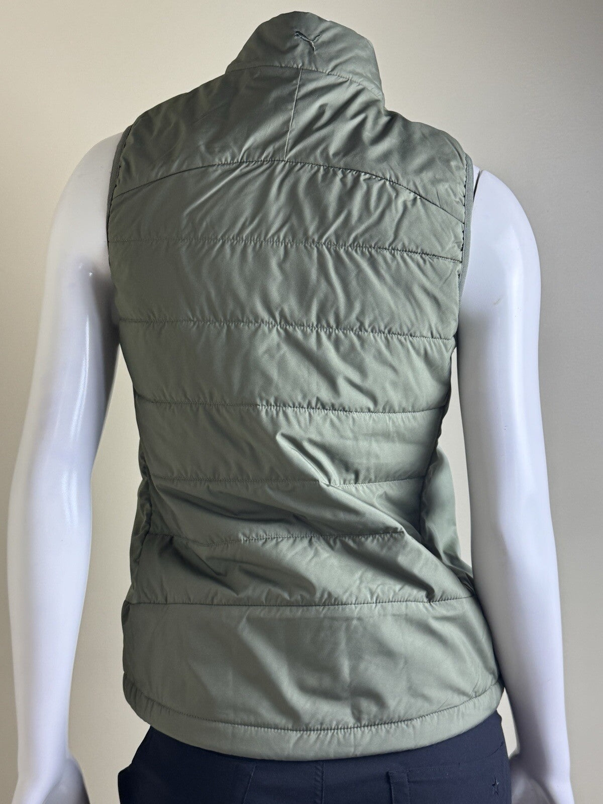 Puma Women’s Golf Green VEST Sz S.    (B.125/1)