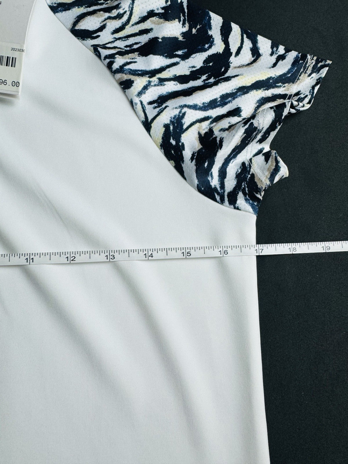 $96 Daily Sports Women’s Golf Shirt Sz S     (B.163)