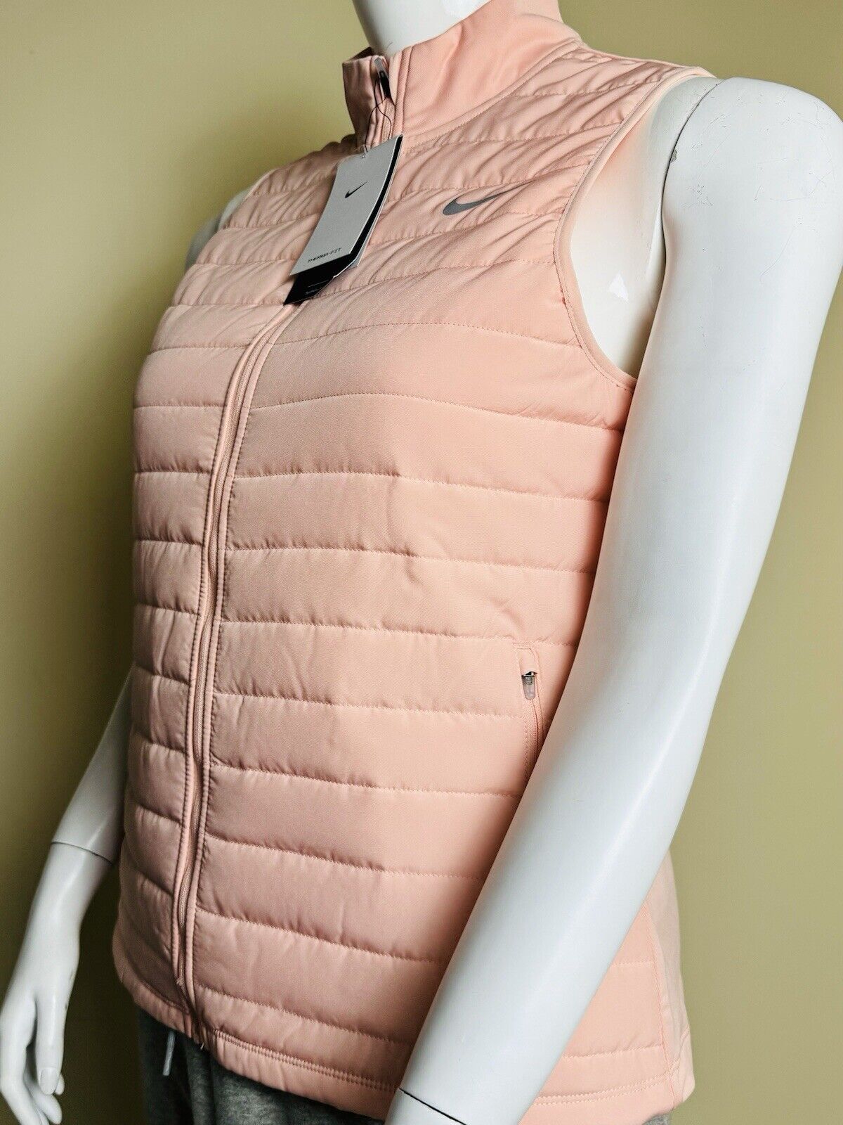 $100 NIKE Women's Golf Vest Sz XL