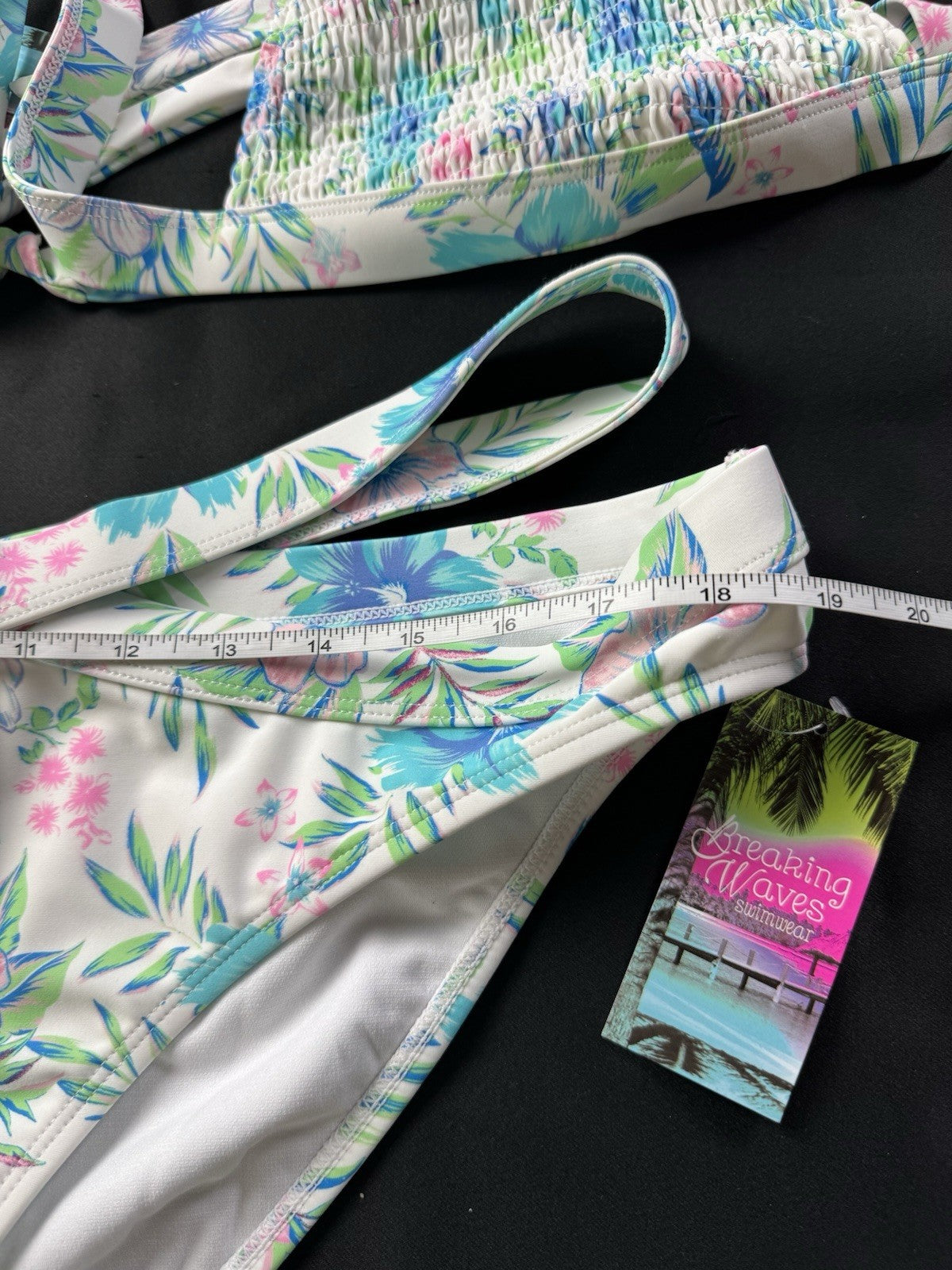 Breaking Waves Women’s 2 Pc Bikini Sz XL     ( B.037)