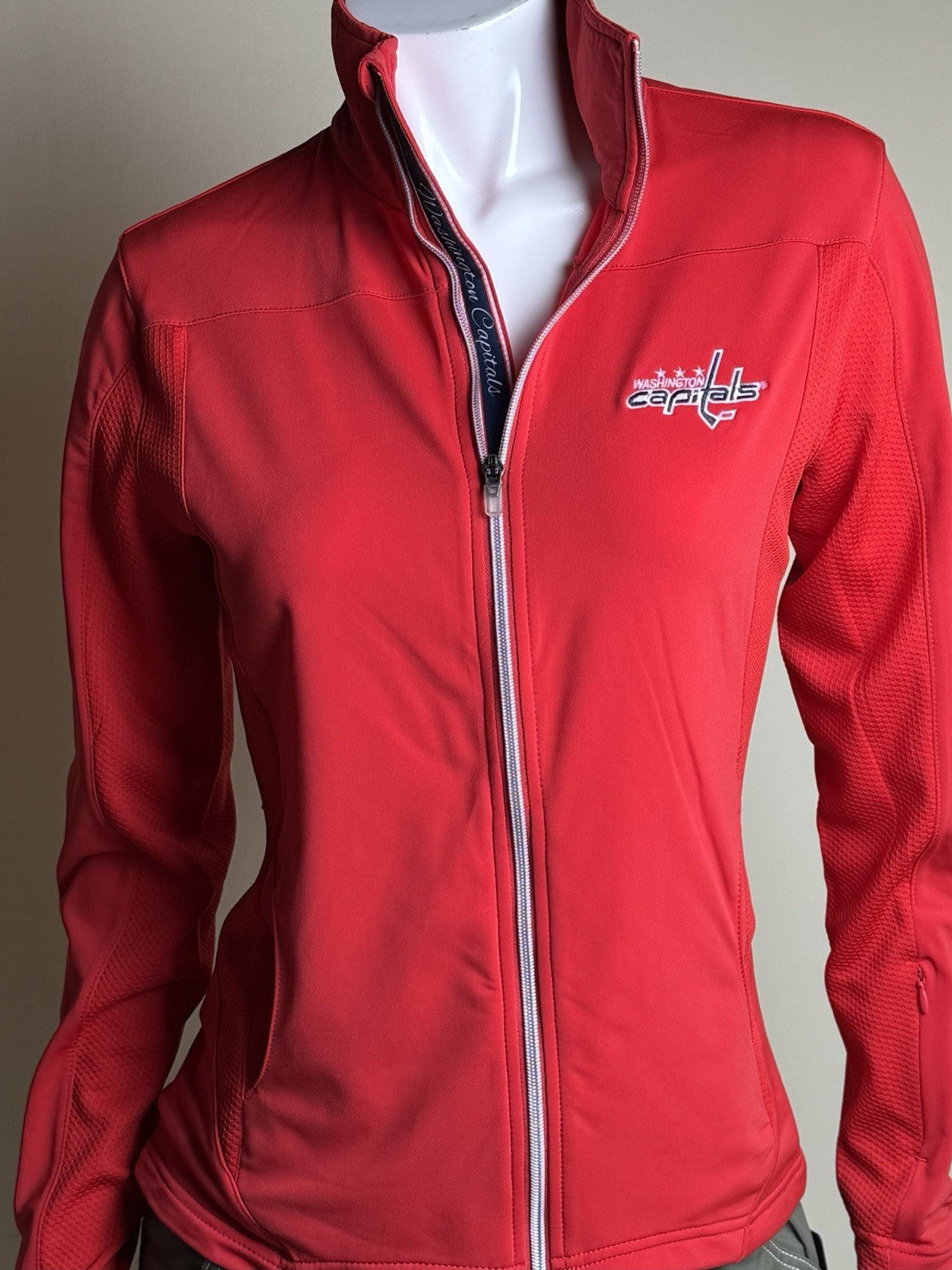 LeverWear Women's Hockey Washington Capital Logo Sweatshirt Sz M.   (B.157)