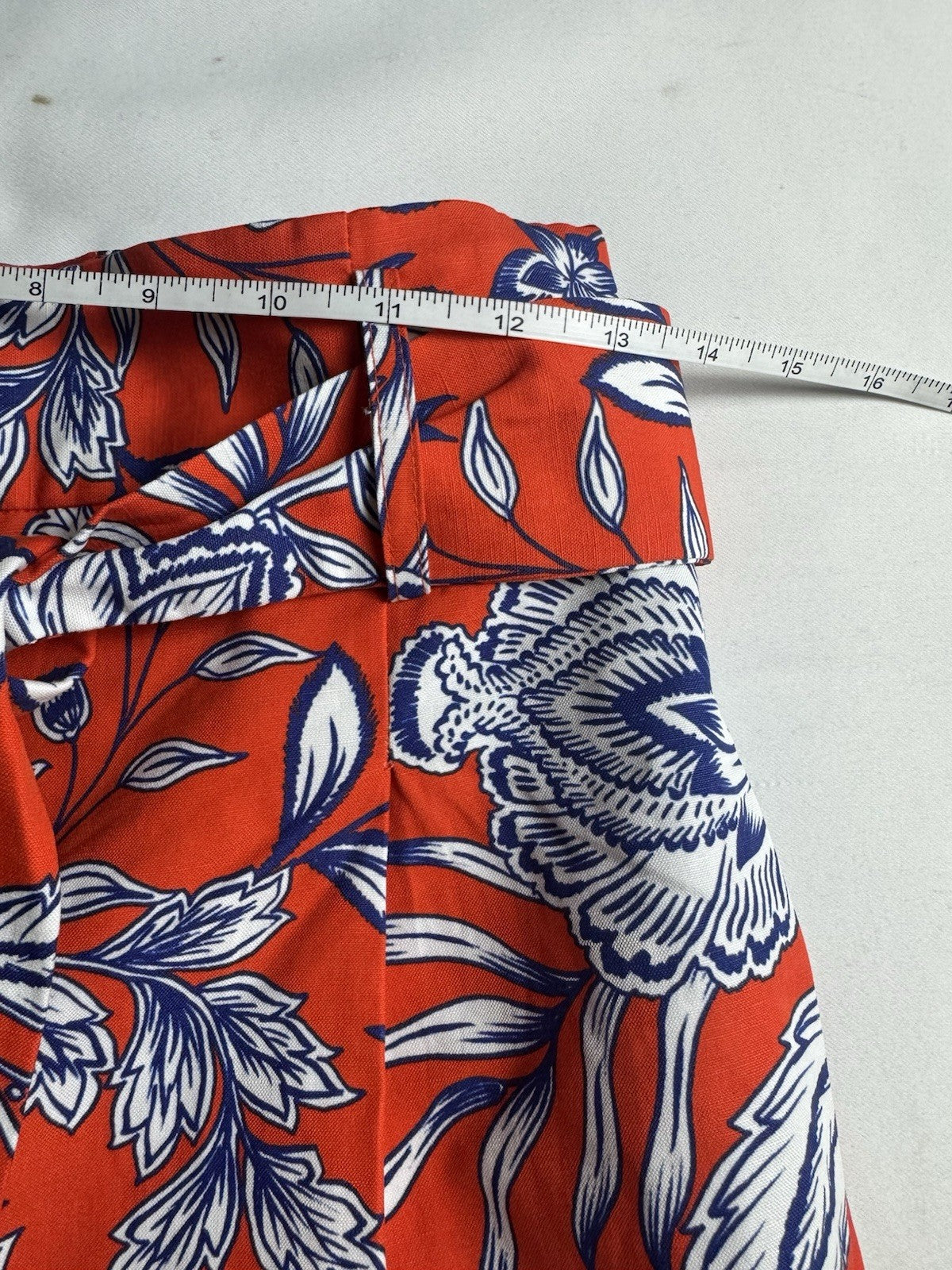 Tyler Boe Women’s Shorts Floral High Waist Belted Sz 4.        (B.164)