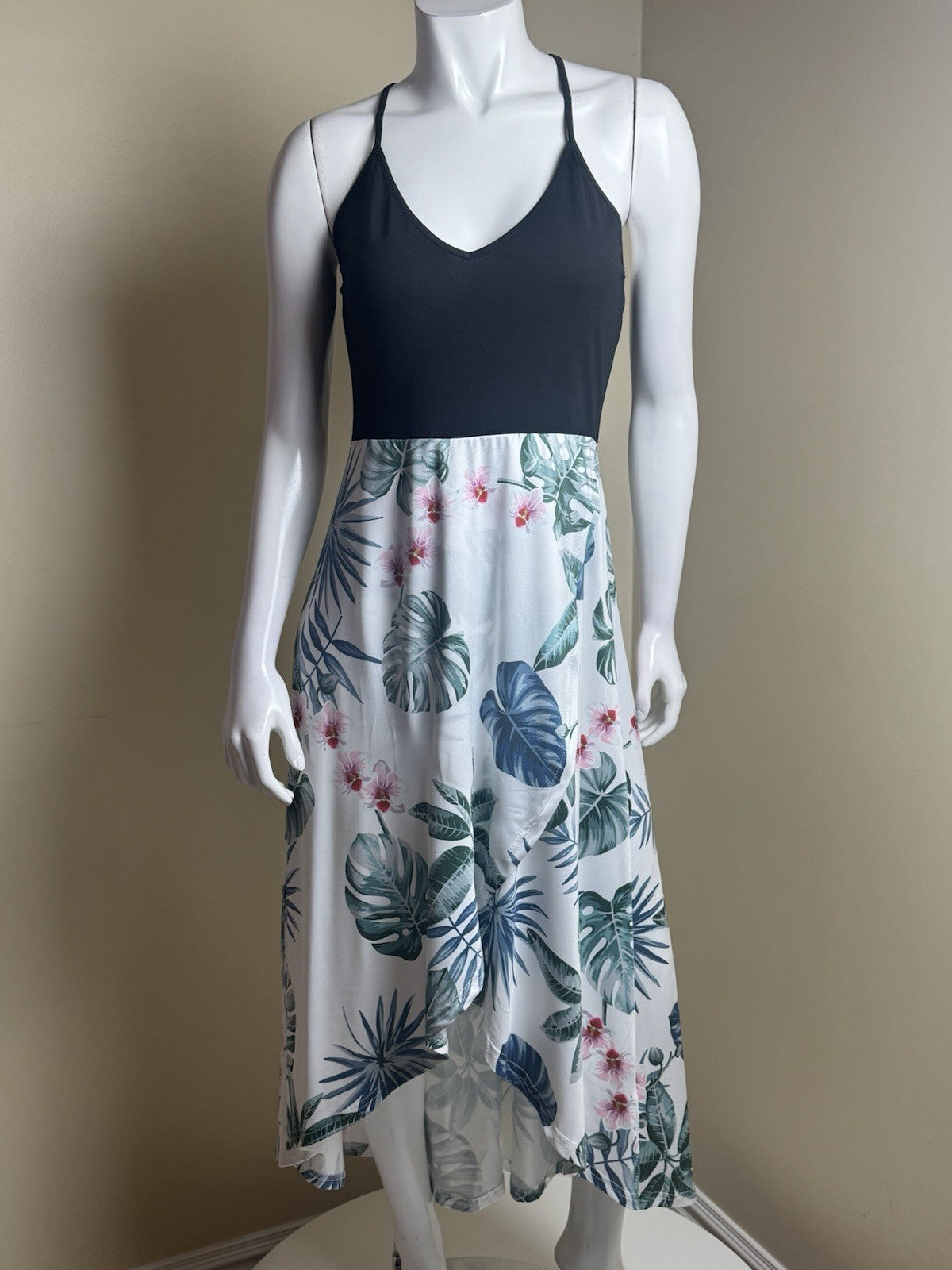 KILIG Women' s Sleeveless Floral Dress Sz L.    (B.168)