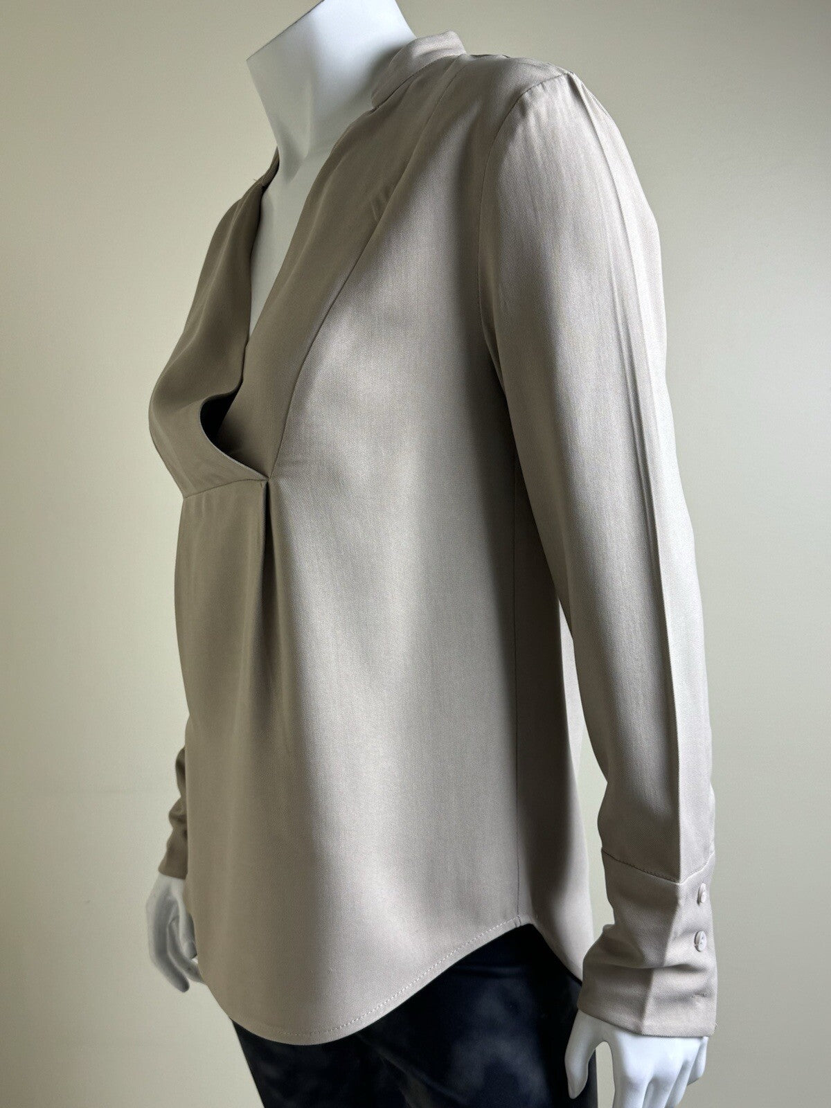 $189 Symphony by A.F. Women’s Golf Long Sleeve Blouse Sz XS     (B.102)