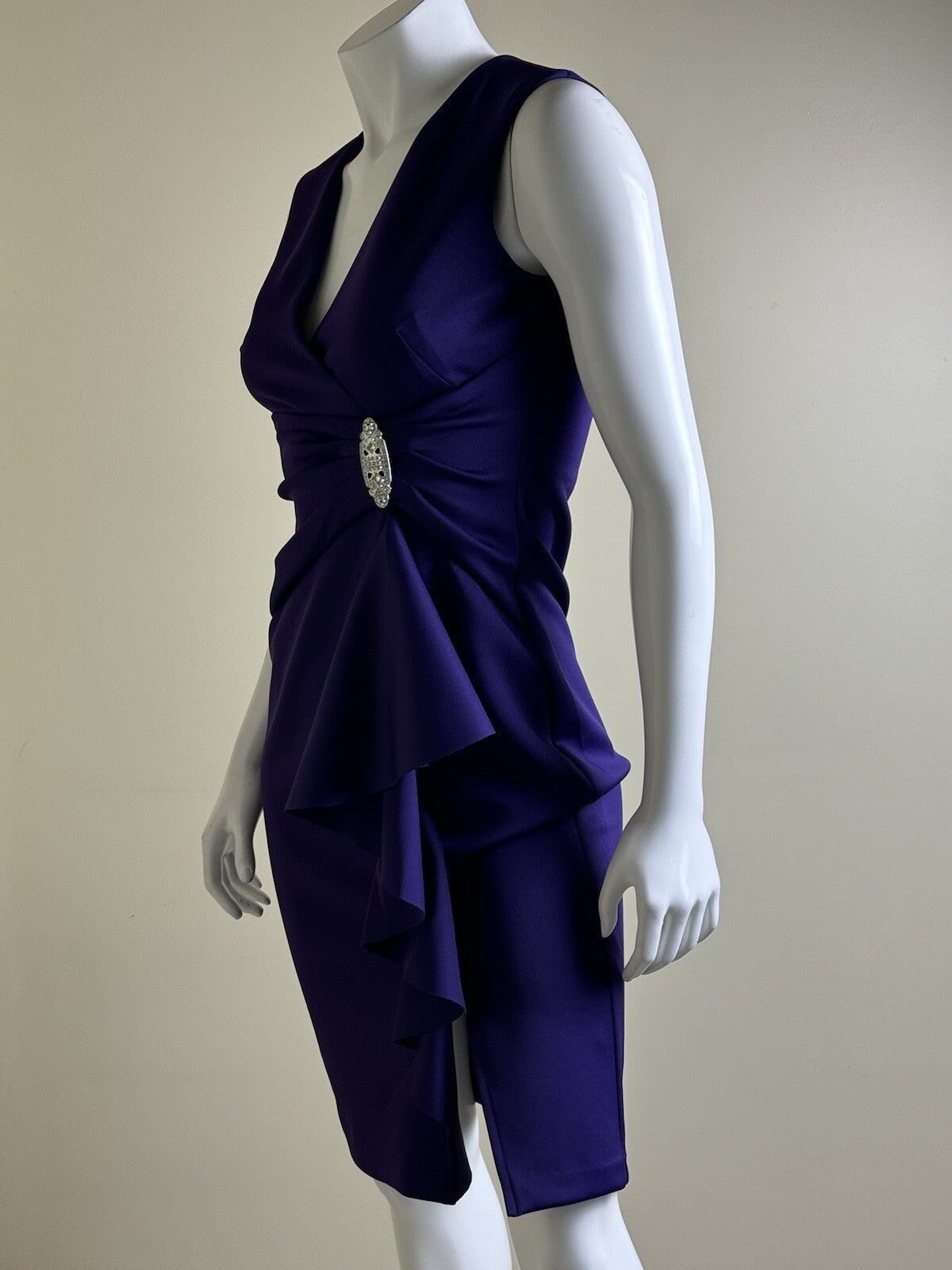 Jessica Howard Dress Faux Wrap Rhinestone Purple Sz 4.  (B.103)