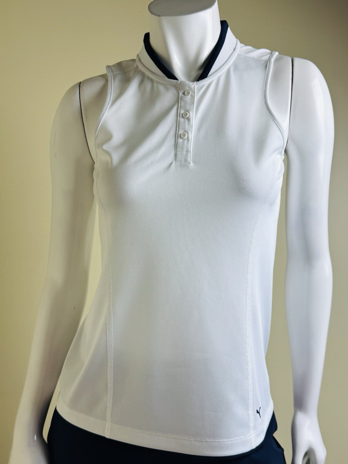Puma Women’s Golf Shirt Sleeveless Sz S (B.110/2)