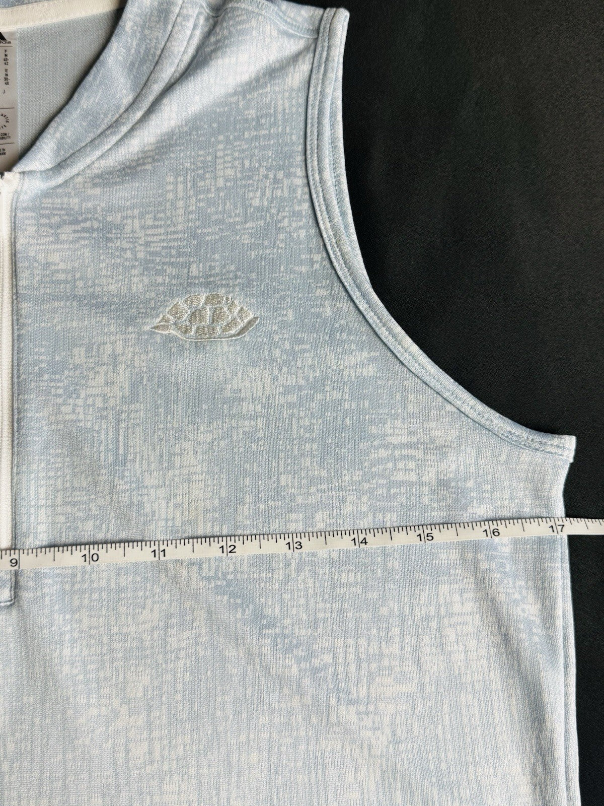 $65 Adidas Women’s Golf Shirt Sz M    (B.175)