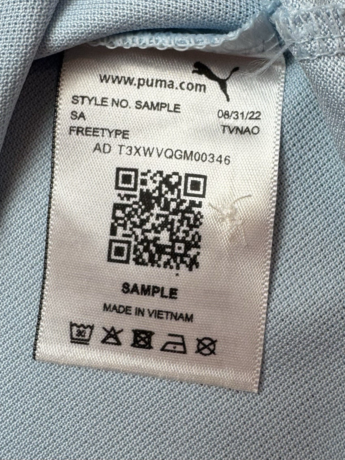 Puma Women’s Golf Shirt Sz S.   (B.165)