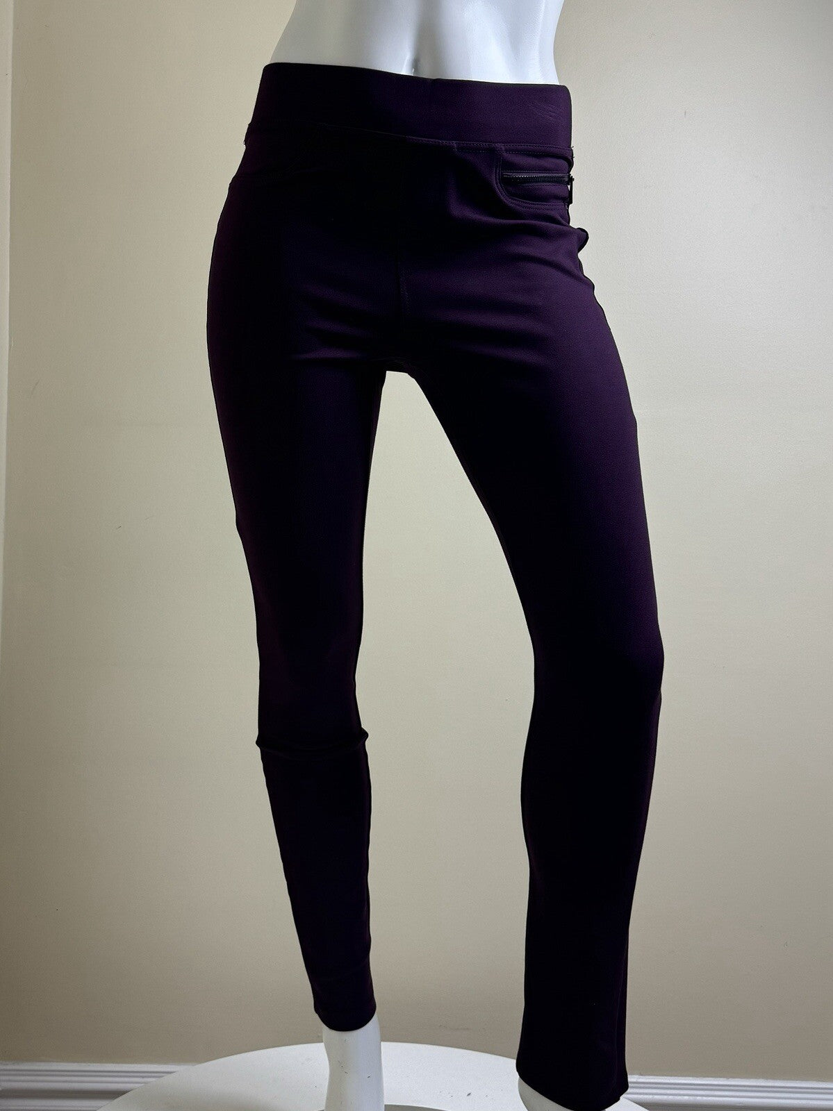 DKNY Jeans Women’s Stretch Pants Sz S. (B.96)