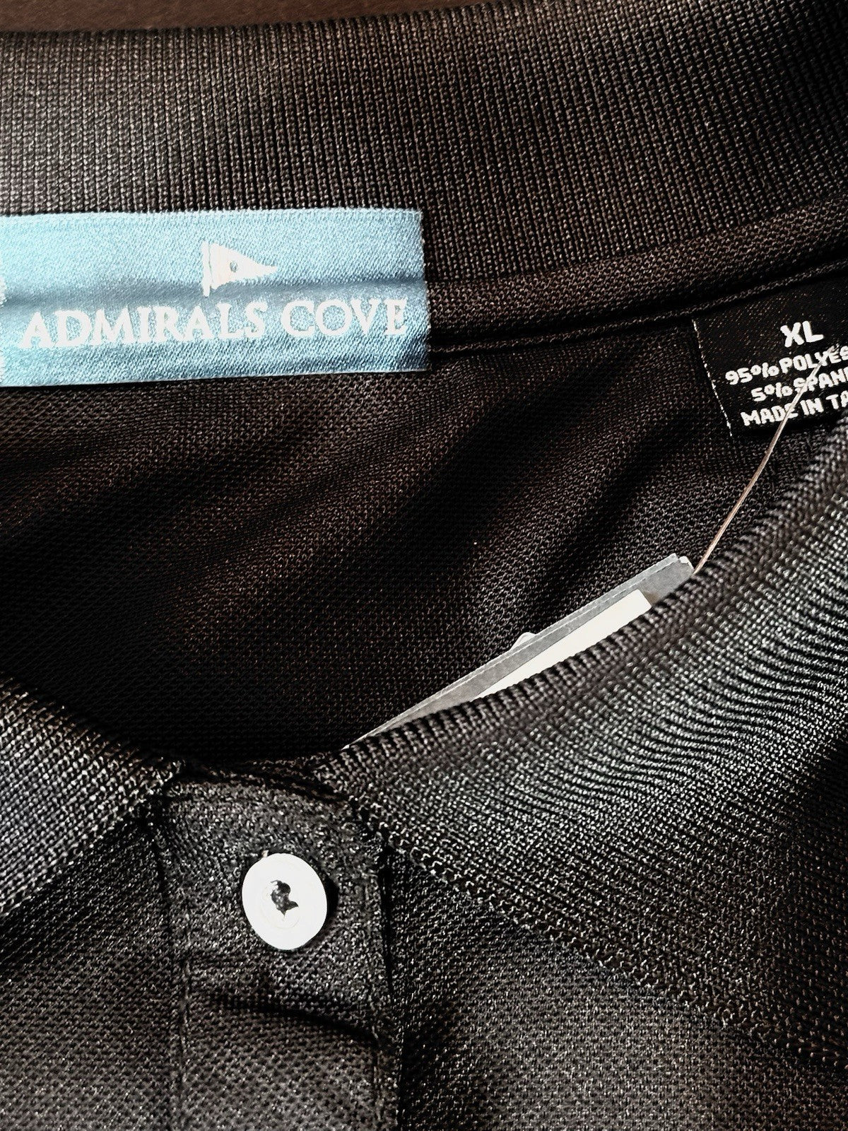 ADMIRALS COVE Women’s Golf shirt Sz XL.    (B.166)