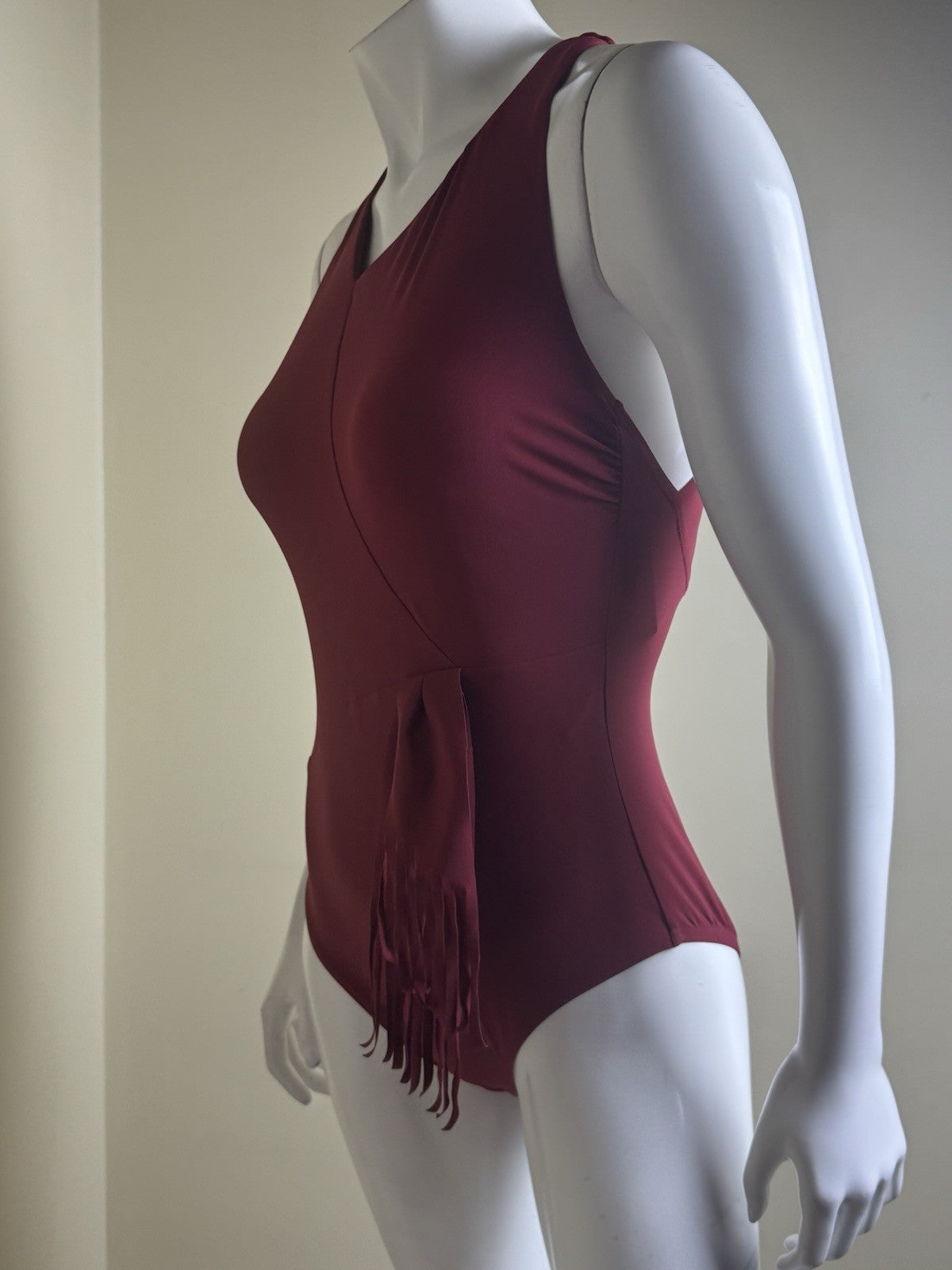 $170 Amoressa by miraclesuit Ladies Sashay One Piece Swim Suit Size 8.   (B.151)