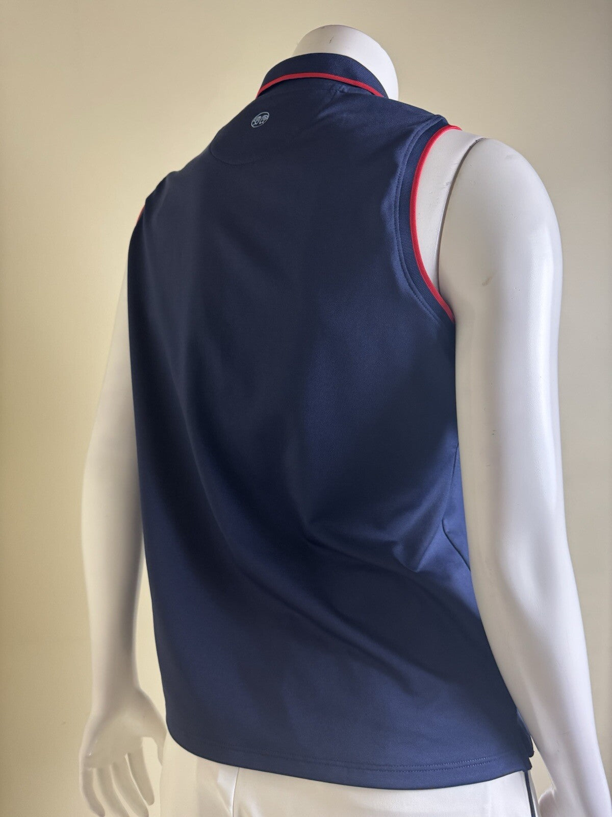 Renwick Women’s Polo Golf Shirt Sz M.    (B.132)