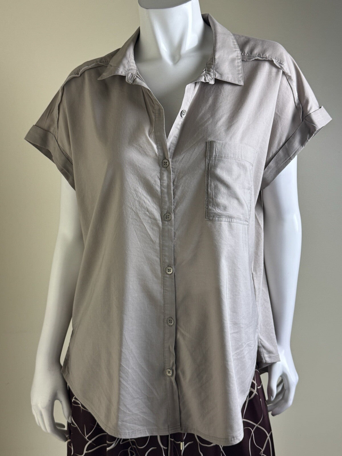 $128 Splendid Women’s Button Down Shirt Sz M. (B.134)