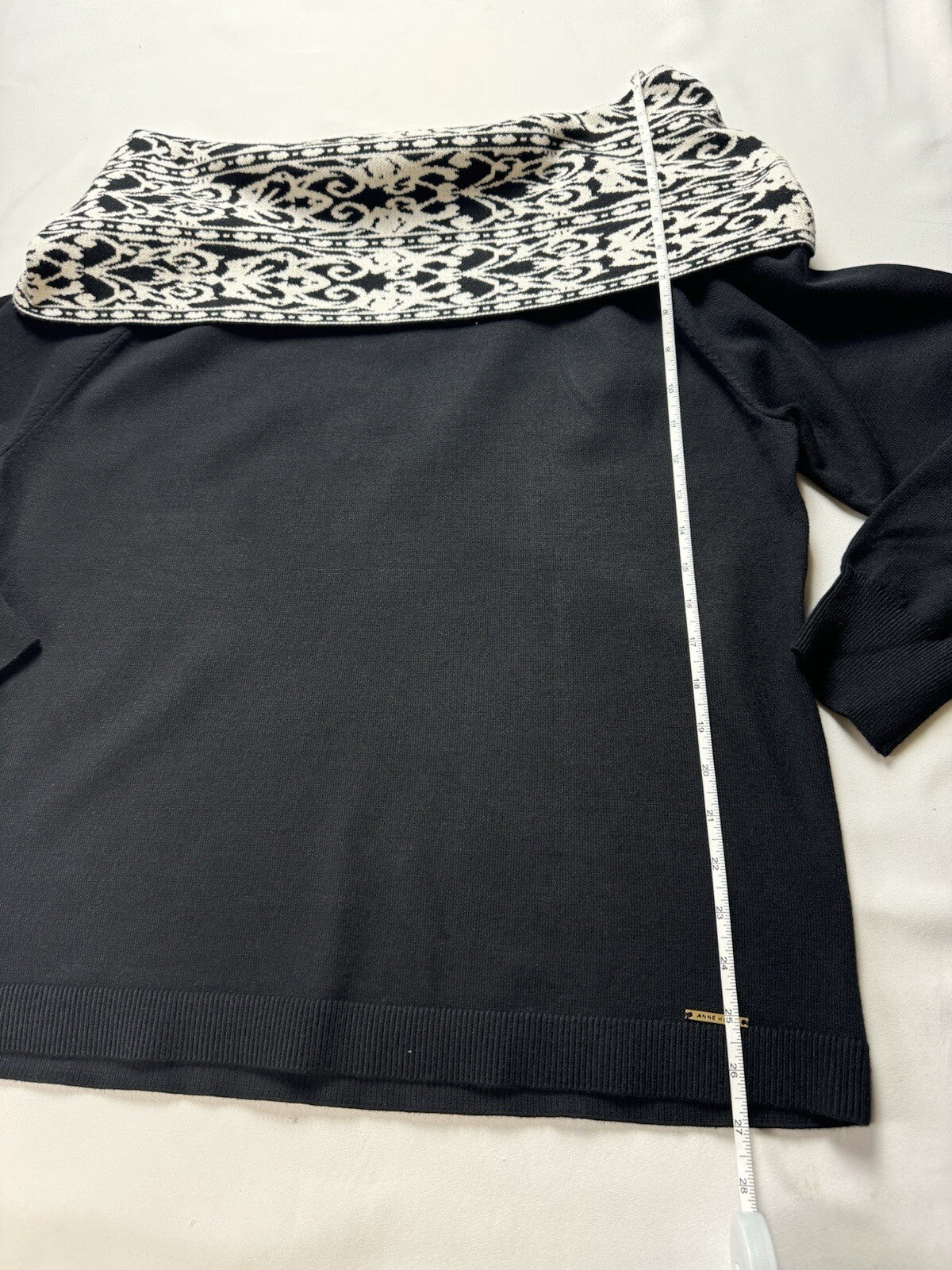 $99 Anne Klein Women's Black and White Off Shoulder Sweater Size XL.    (B.116)