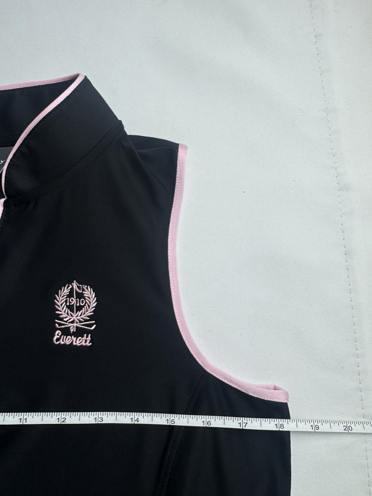 BELYN KEY Women’s Golf Shirt Sz S.    (B.161)