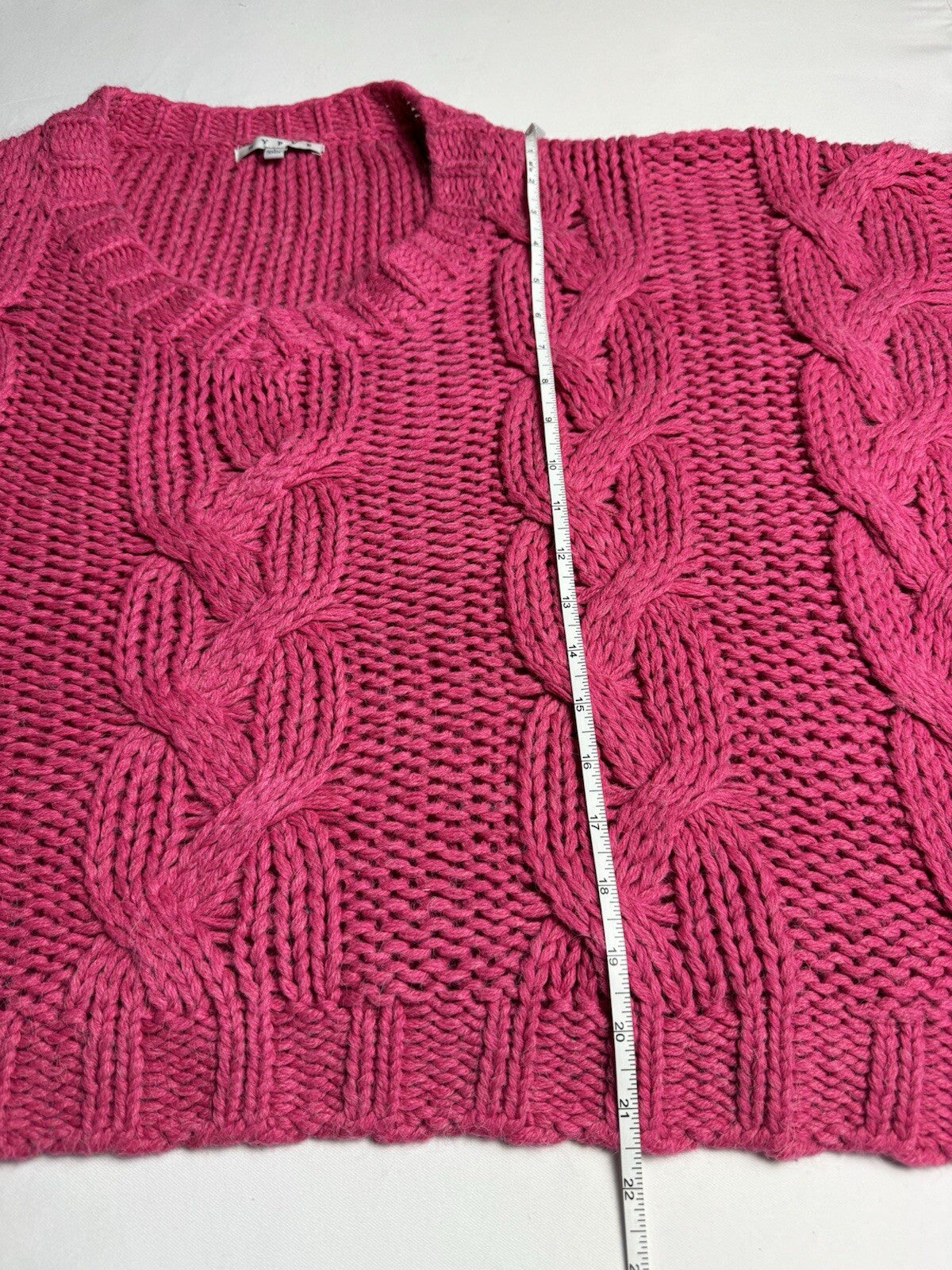 HYFVE Women’s Knit Oversized Sweater Sz L.    (B.101/1)