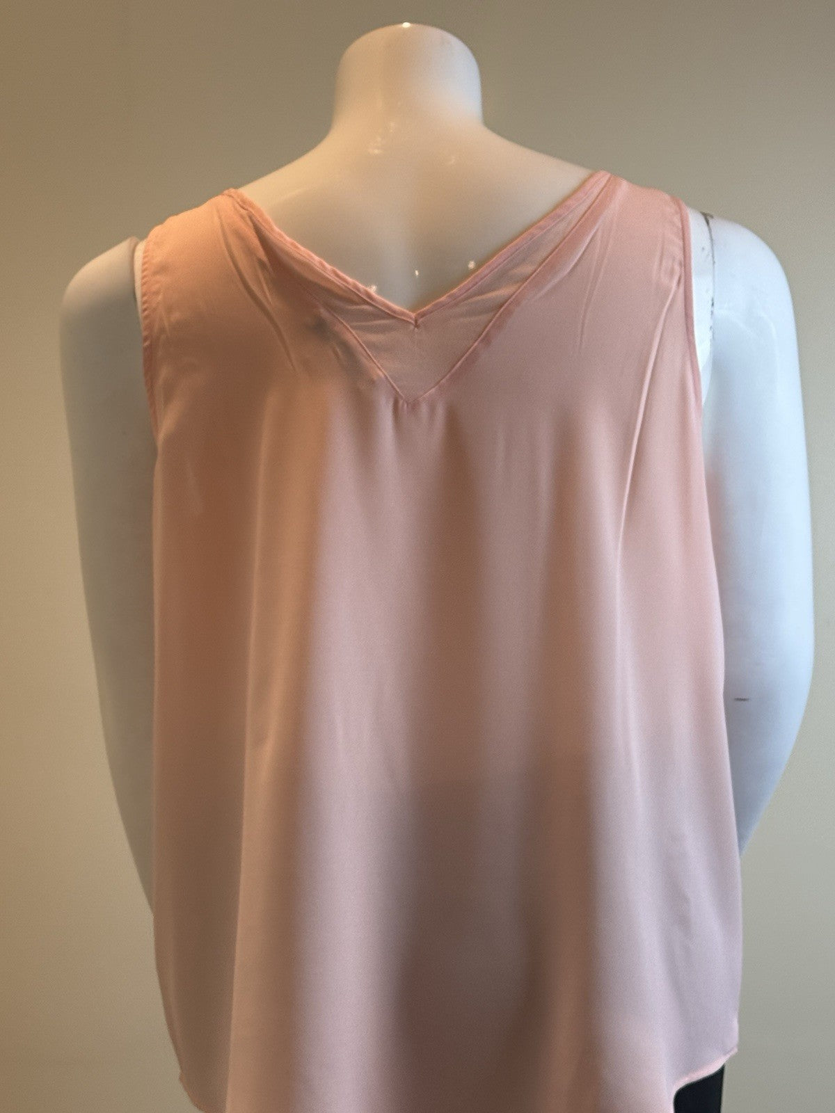 Madison Grey Women’s Sheer Tank Top Size 2XL.  (B.167)