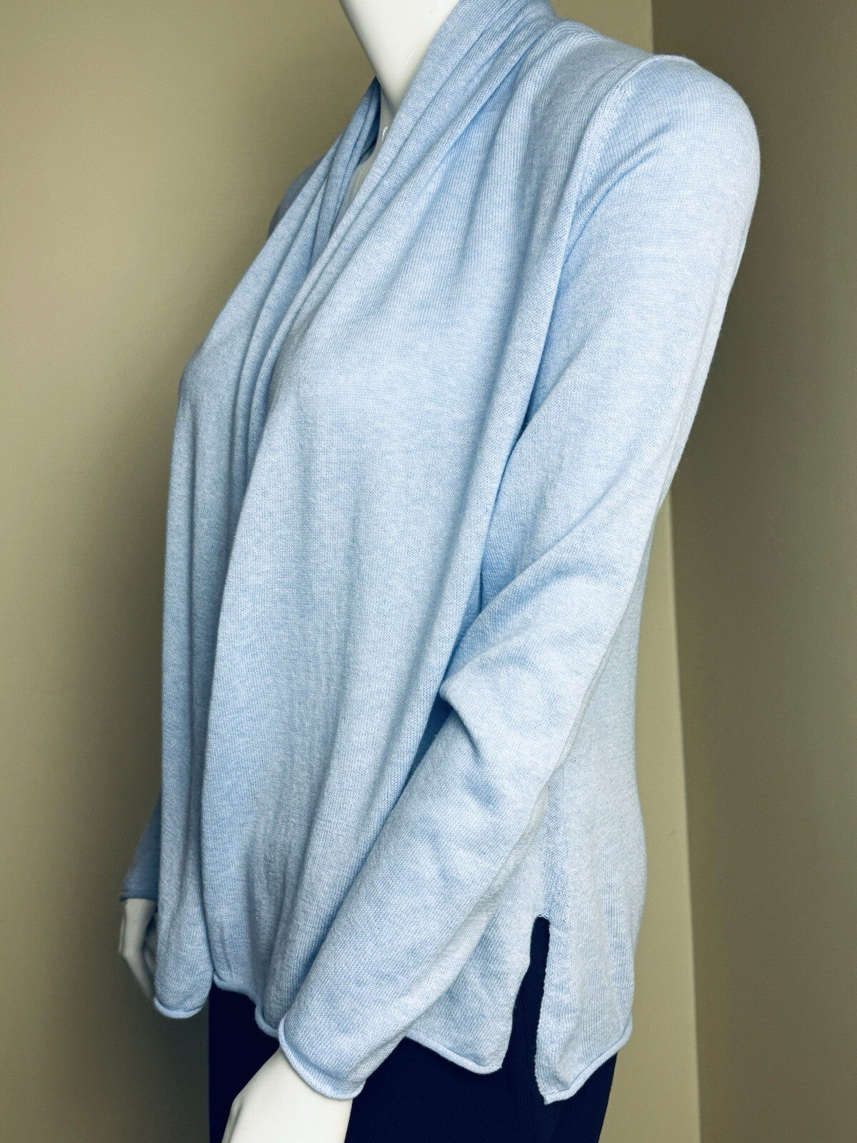 Alashan Cashmere Women’s Blue Cardigan Size  XL. (B.109)