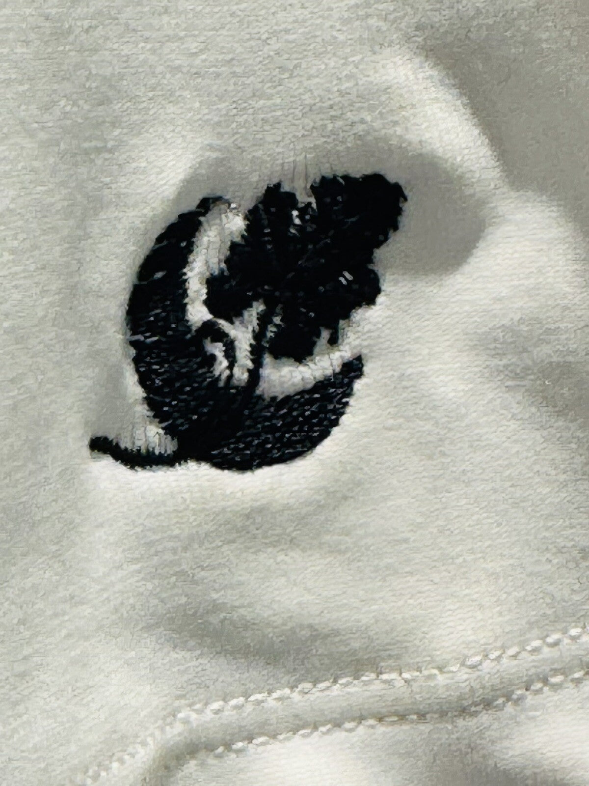 Lohla Sport Women’s Top Sz M/L Golf shirt.  (B.61)