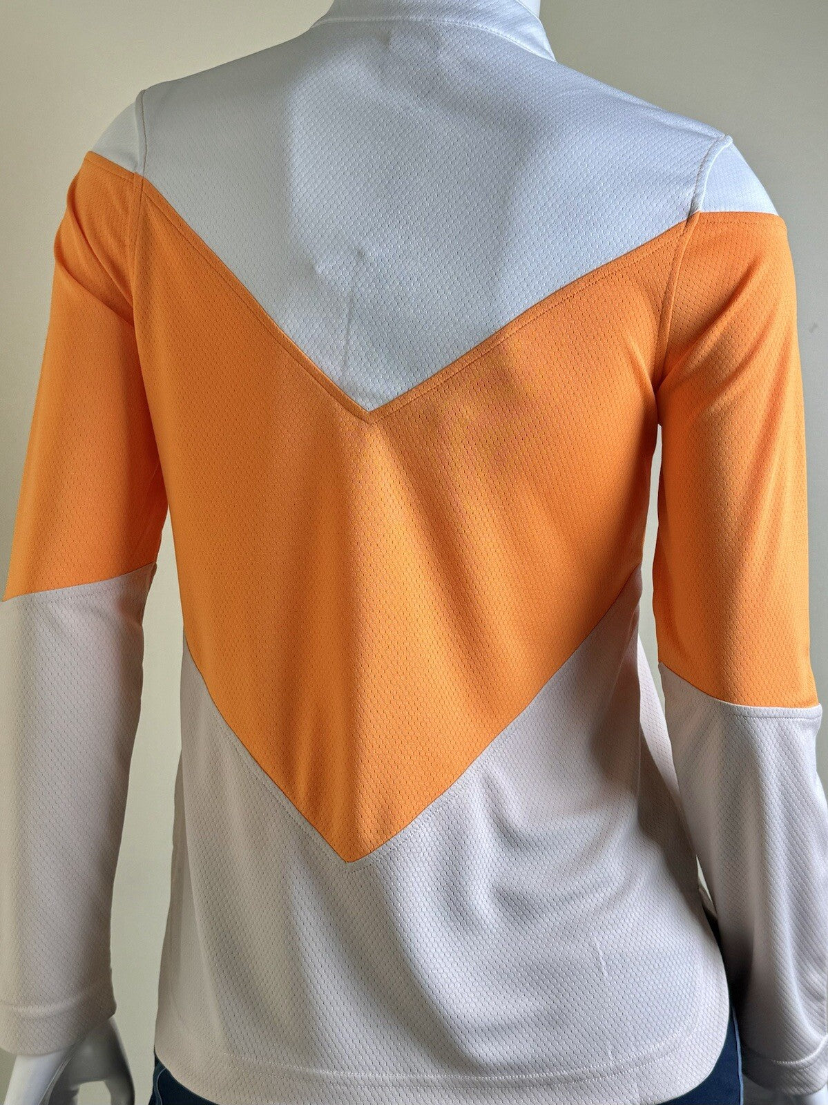 Daily Sports Women’s Golf Sweatshirt Sz S    (B.120)