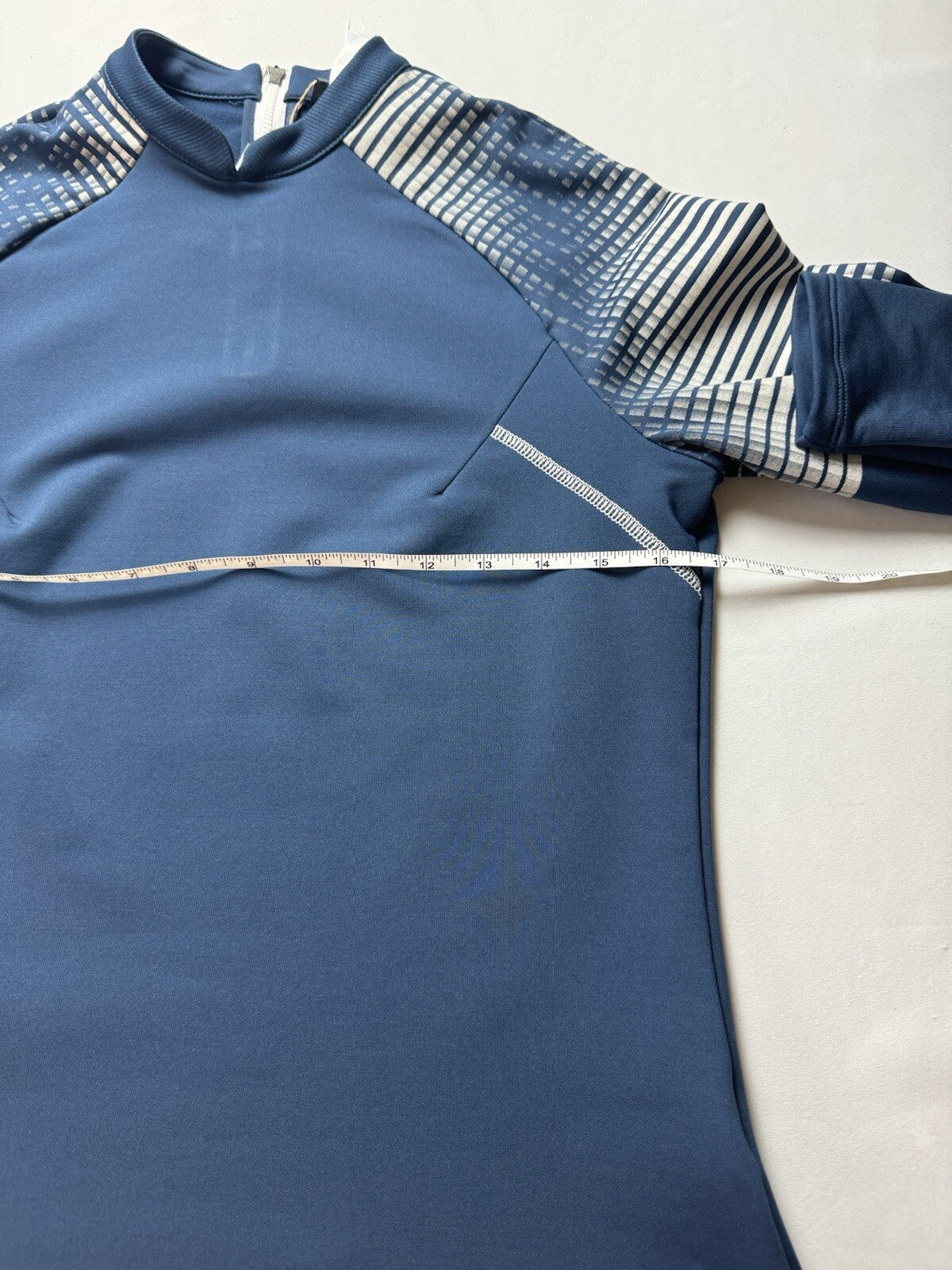 Adidas Women’s Golf Navy Sweatshirt Sz S    (B.106)