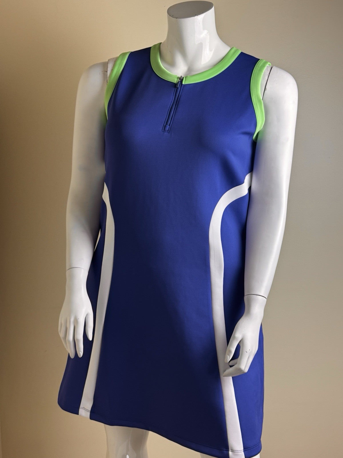 $78 PGA TOUR Women’s Blue Dress sleeveless Sz XL.      (B.082)
