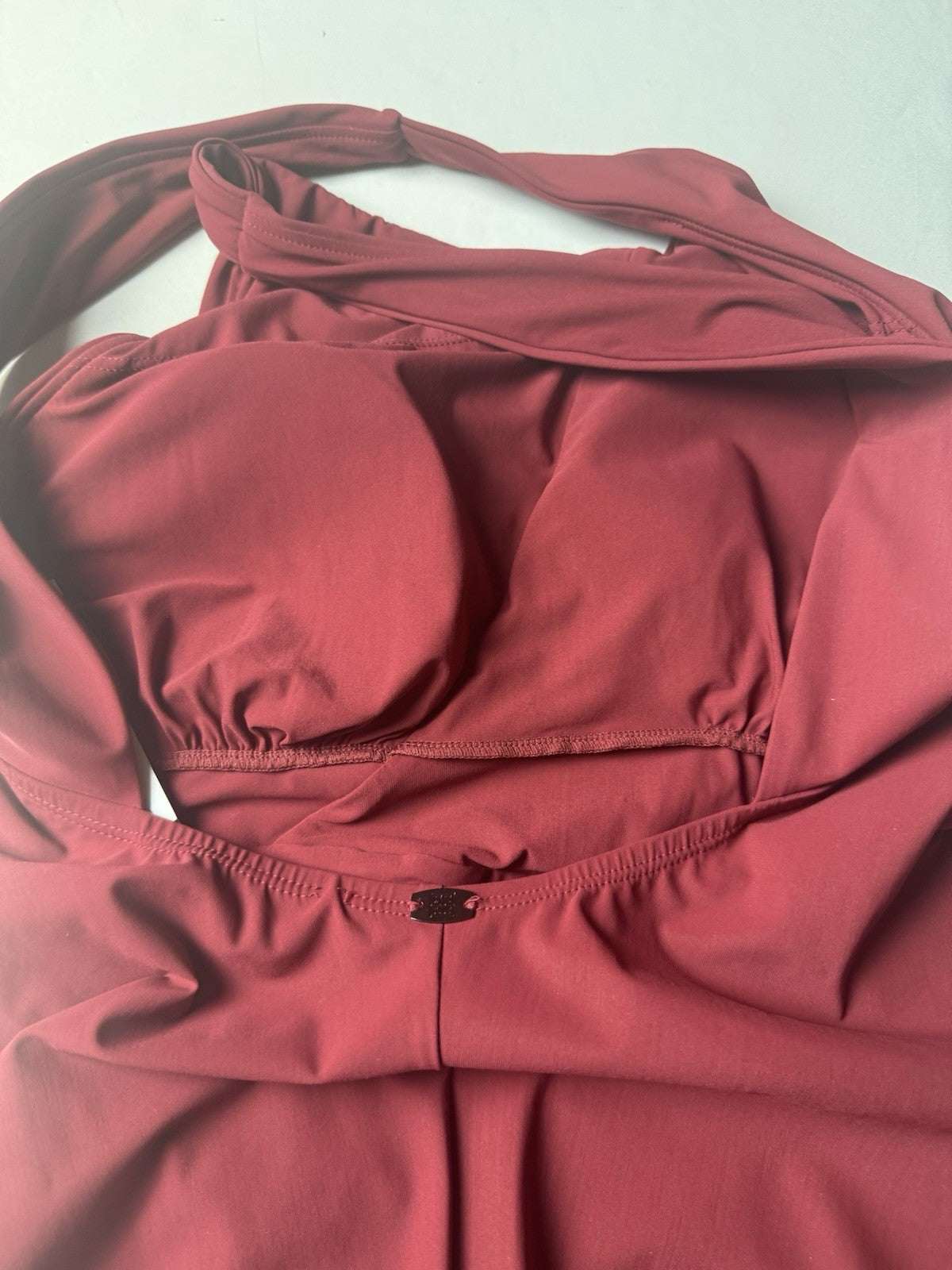 $170 Amoressa by miraclesuit Ladies Sashay One Piece Swim Suit Size 8.   (B.151)