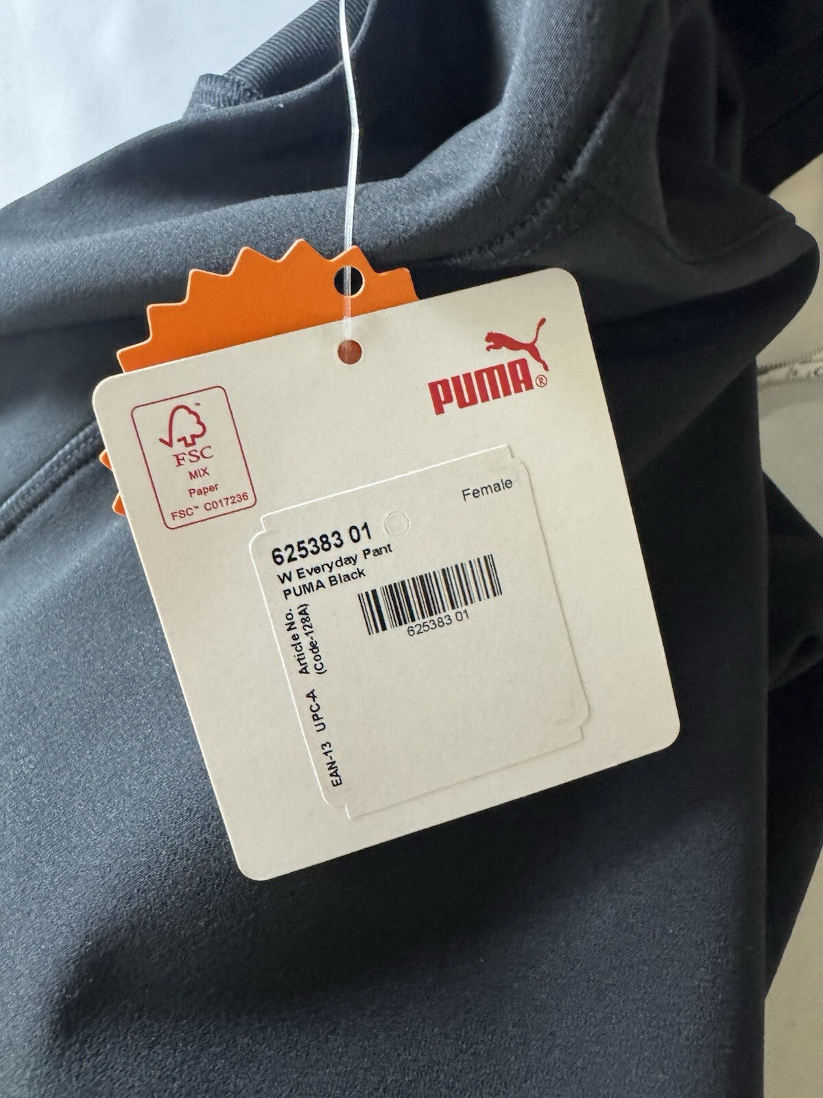 Puma Women’s Golf Pants Sz S.   (B.142)