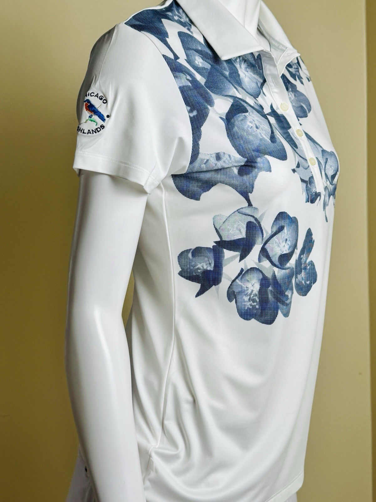 $60 Puma Women’s Golf Shirt Sz M.   (B.189)
