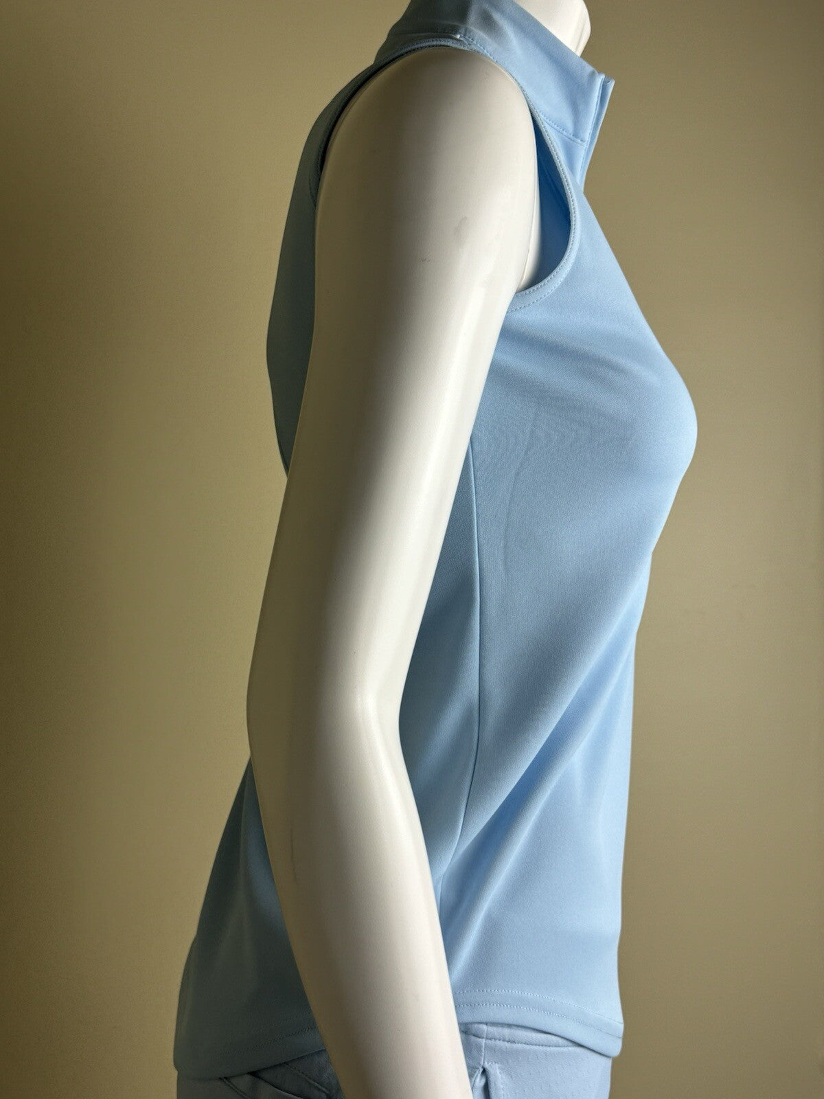 Sport Haley Women's Top Golf Shirt Sz XS.  (B.84)