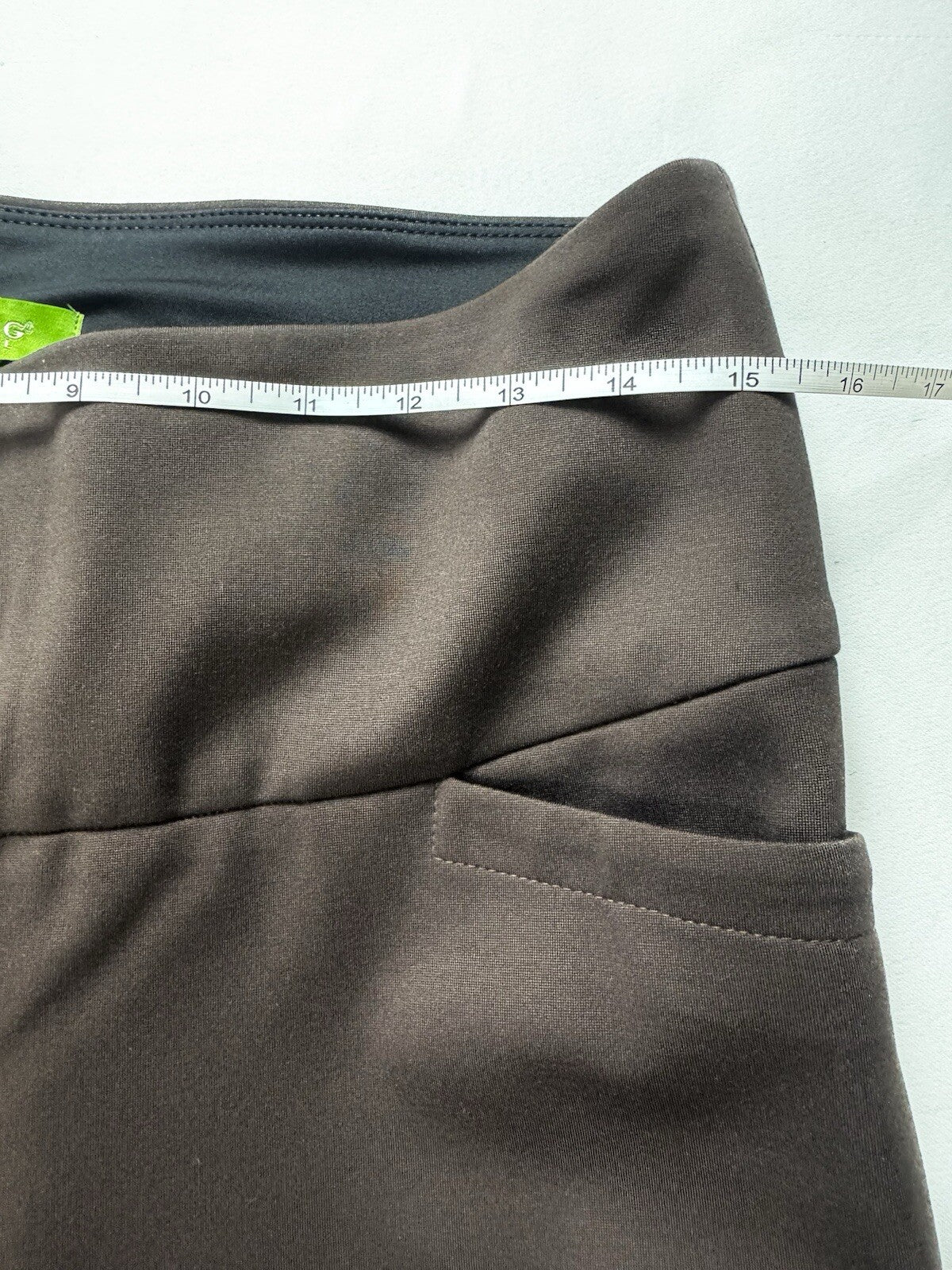 Swing Control Women’s Pull On Golf Pants Sz 12.  (B.113)