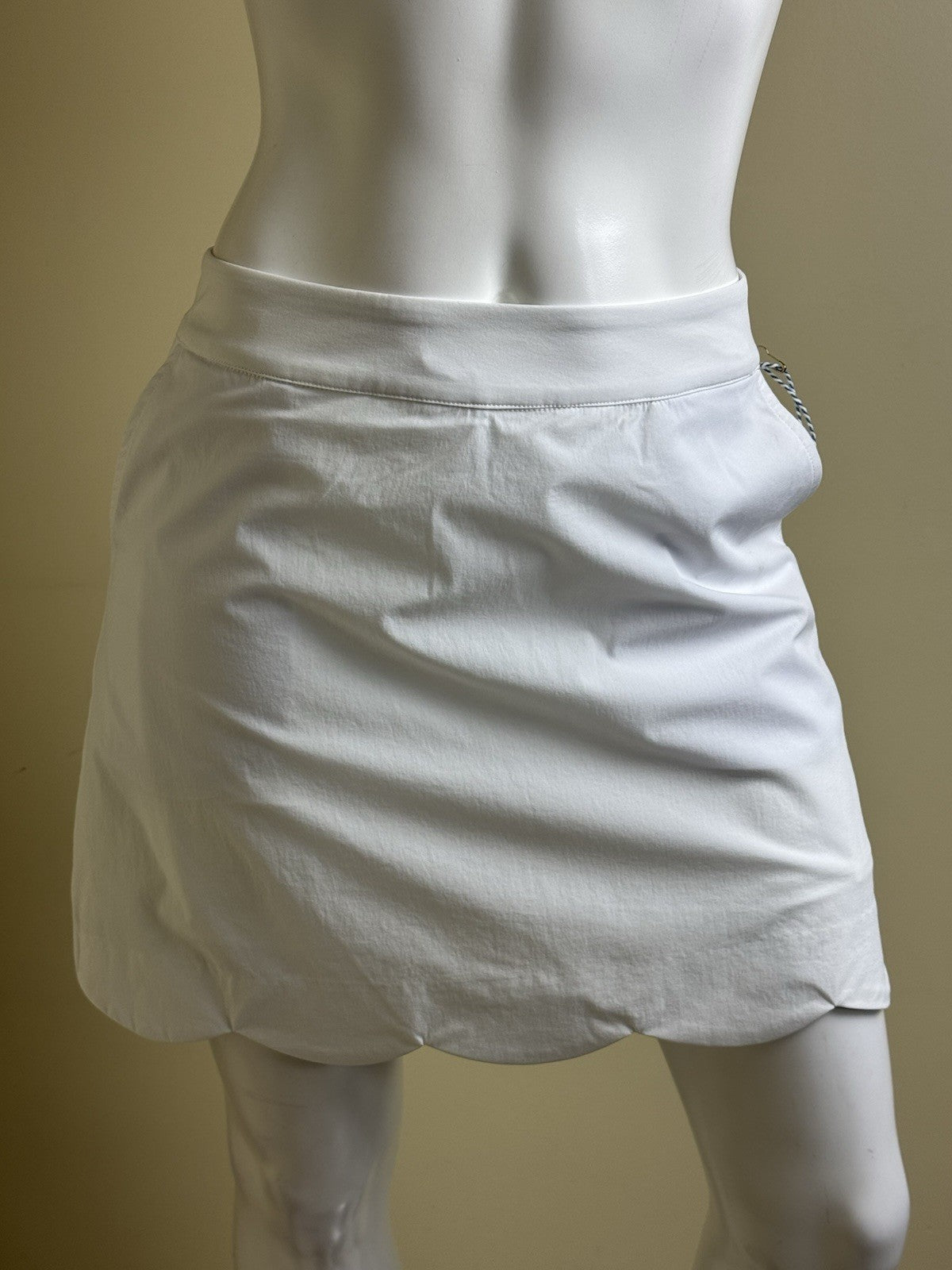 Renwick Women’s Tennis Golf Skirt Skort Sz 10.  (B.156)