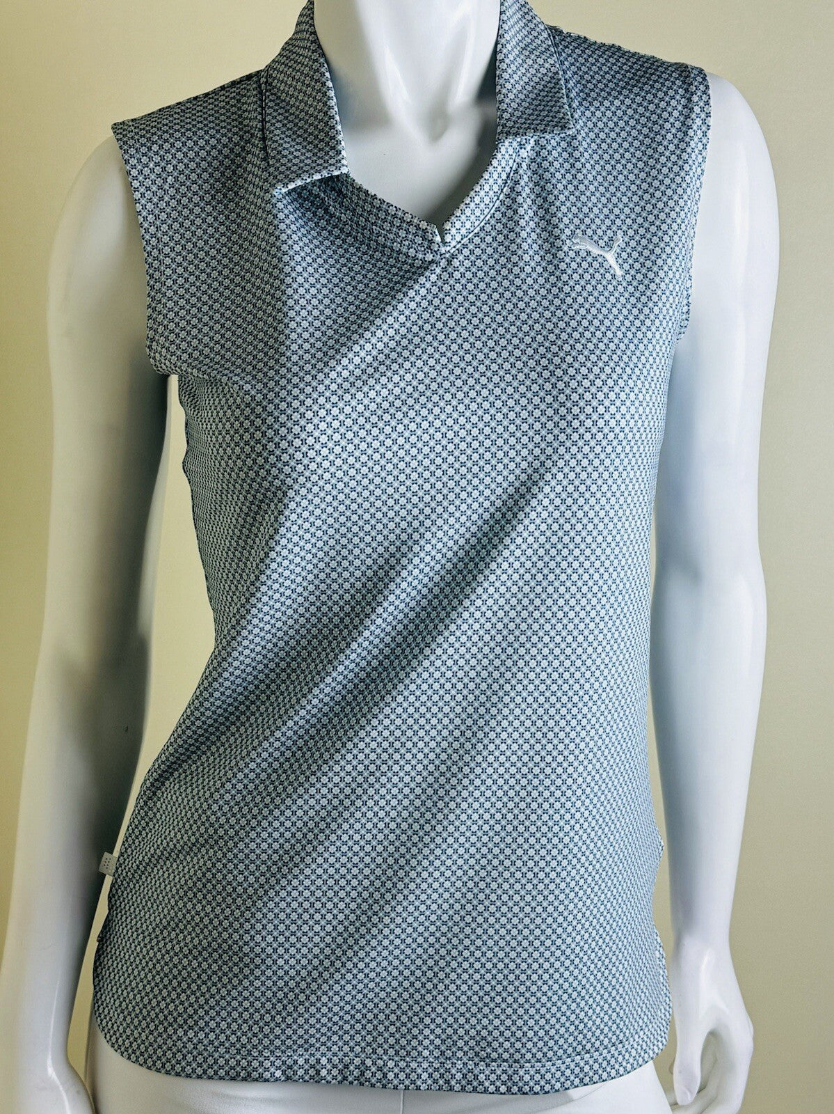 Puma Women’s Golf Shirt Sleeveless Sz S (B.80)