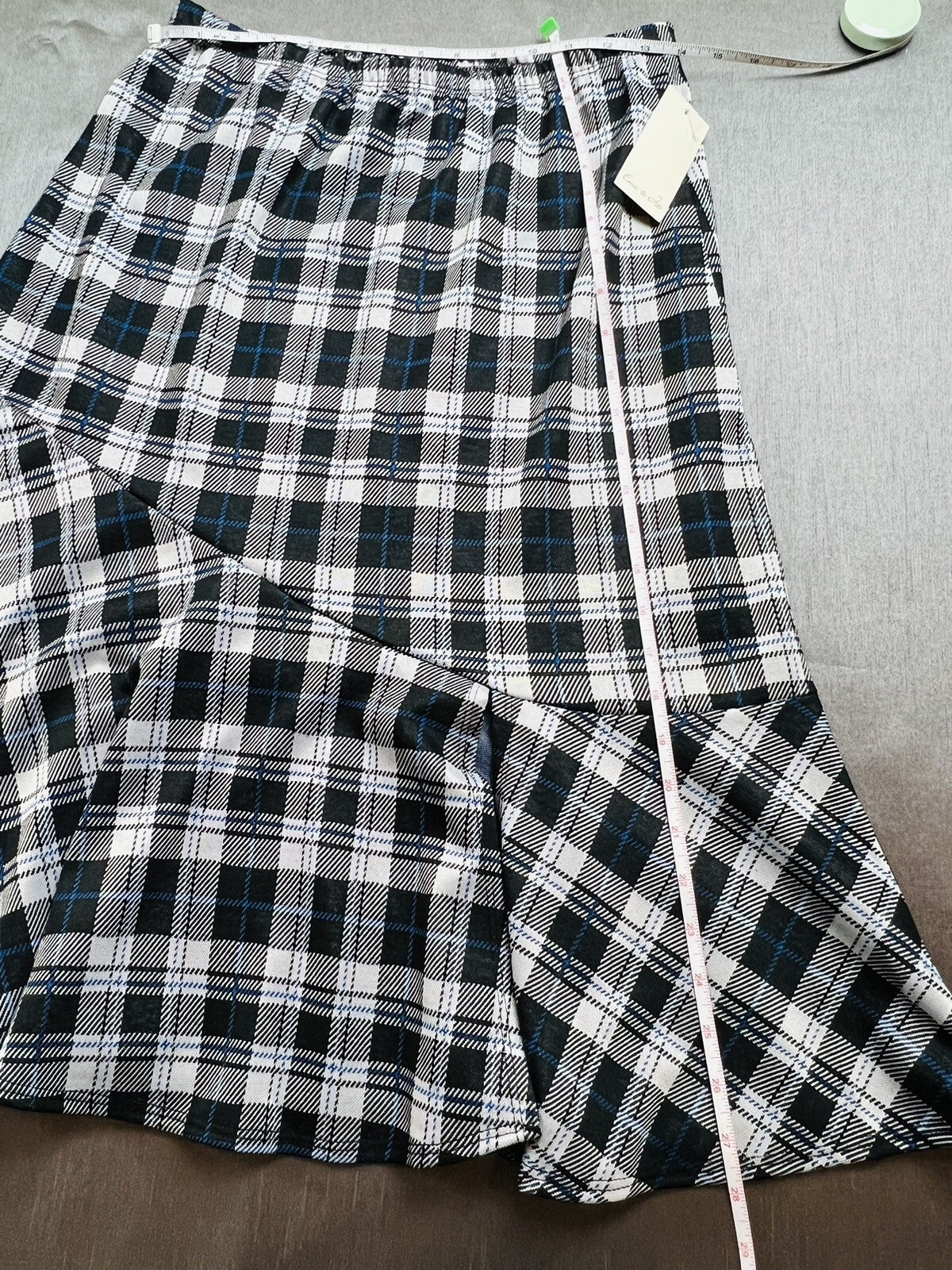 Emi & Joe Women’s Plaid White Gray Flared Skirt Sz L