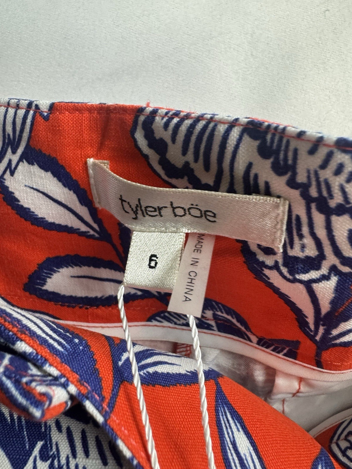 Tyler Boe Women’s Shorts Floral High Waist Belted Sz 6.    (B.164)