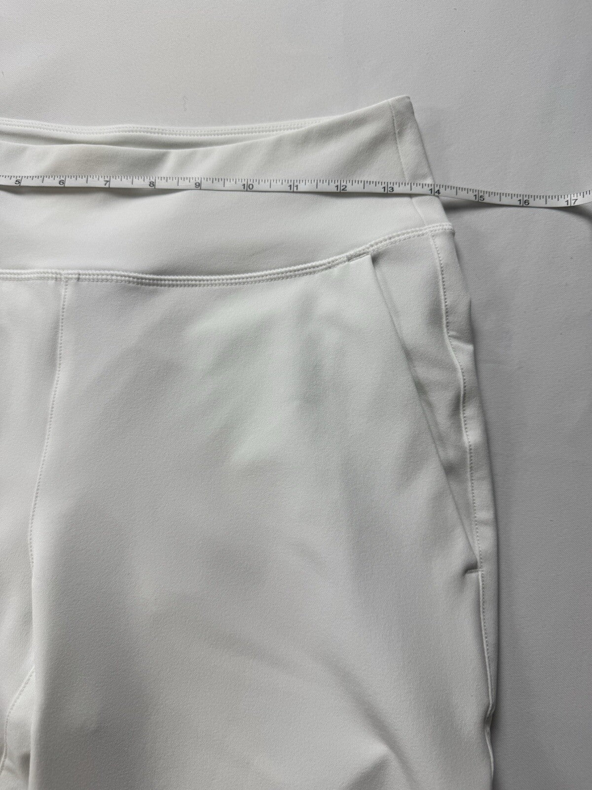 Puma Women’s Golf Pants Sz S.   (B.134/2)